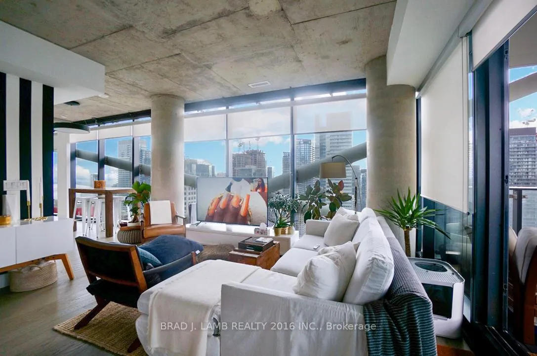 Photo 4 of Unit 3101, 224 King Street W, Toronto, Waterfront Communities — HOMEH