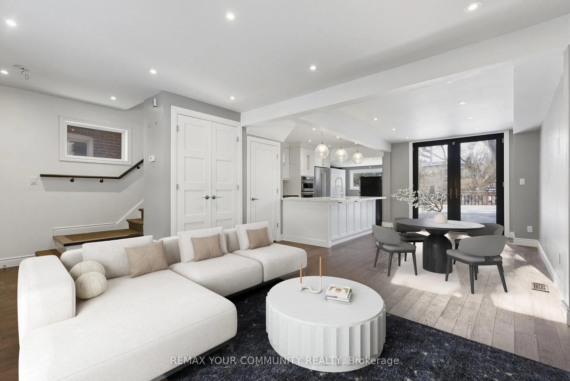 Photo 2 of 41 Berwick Avenue, Toronto, Yonge-Eglinton — HOMEH