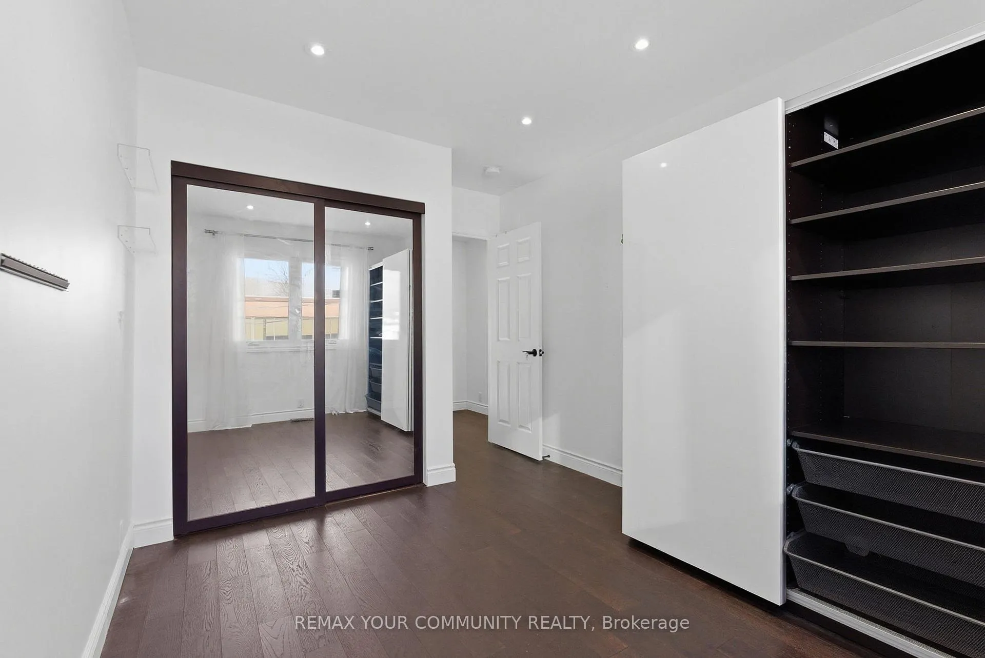 Photo 9 of 41 Berwick Avenue, Toronto, Yonge-Eglinton — HOMEH