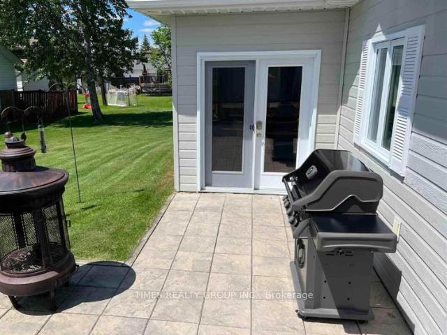 Photo 4 of 77 Dominion Avenue, Kapuskasing — HOMEH