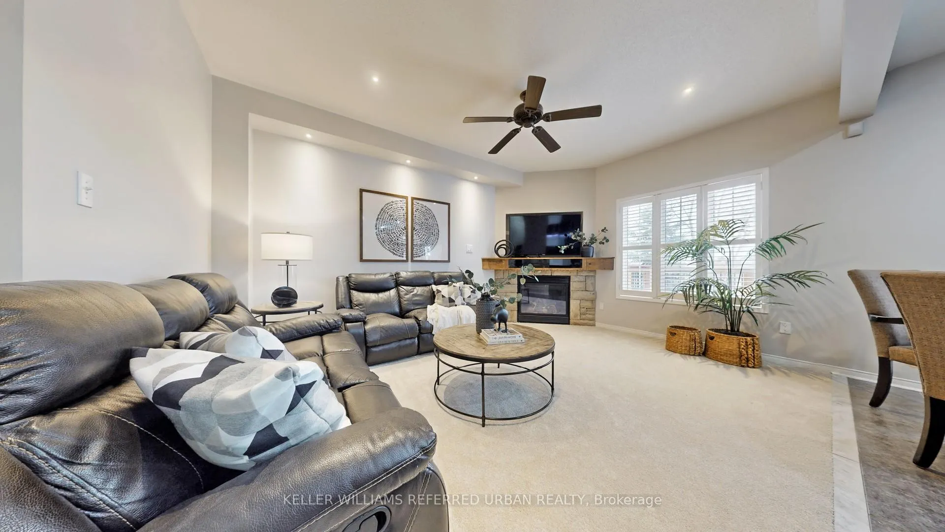 Photo 4 of 85 Decourcy-Ireland Circle, Ajax, Northeast Ajax — HOMEH