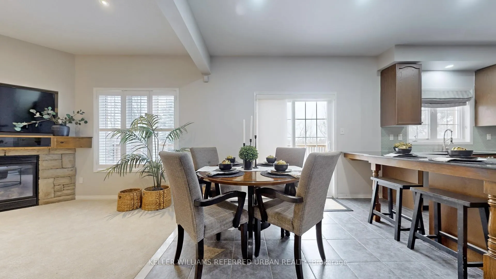 Photo 9 of 85 Decourcy-Ireland Circle, Ajax, Northeast Ajax — HOMEH
