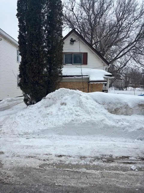 Photo 1 of 25 Montague Street, Smiths Falls — HOMEH
