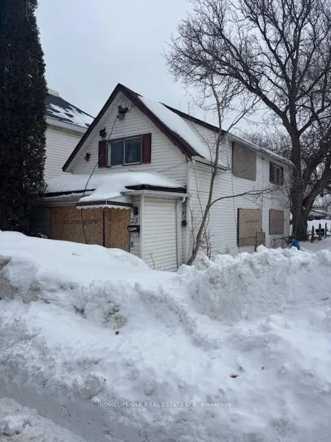 Photo 2 of 25 Montague Street, Smiths Falls — HOMEH
