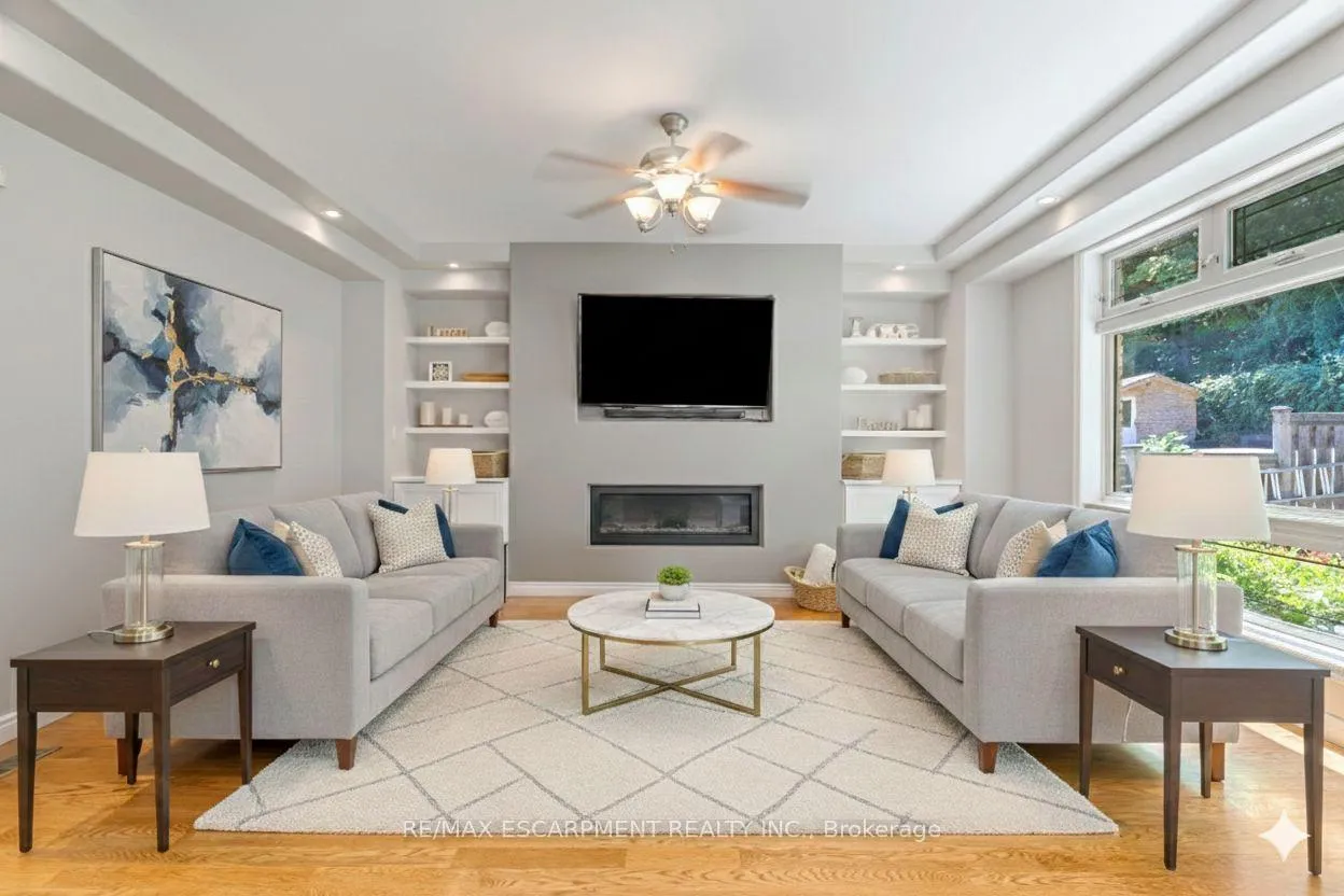 Photo 17 of 22 Shadeland Crescent, Hamilton, Stoney Creek — HOMEH