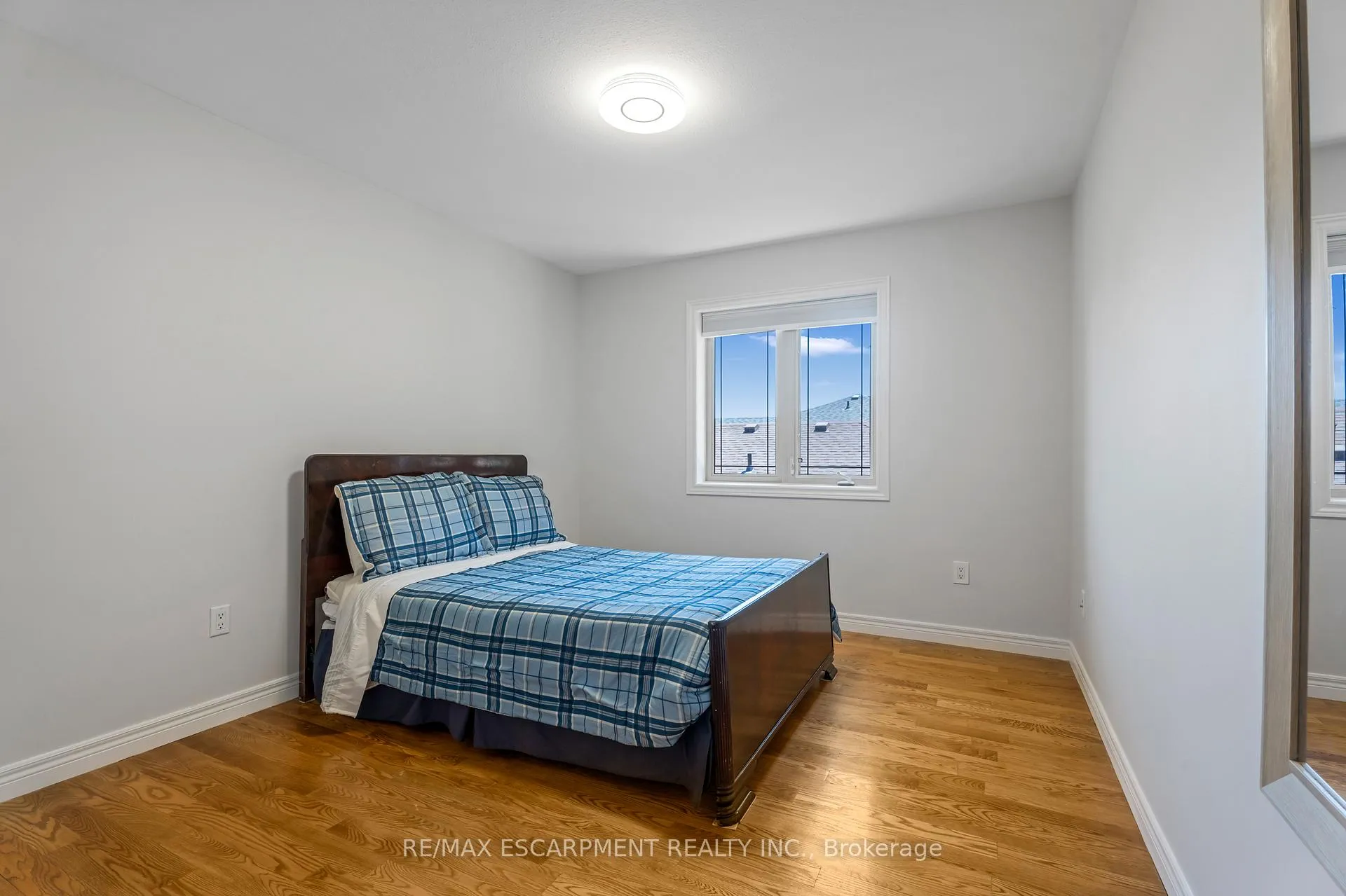 Photo 29 of 22 Shadeland Crescent, Hamilton, Stoney Creek — HOMEH