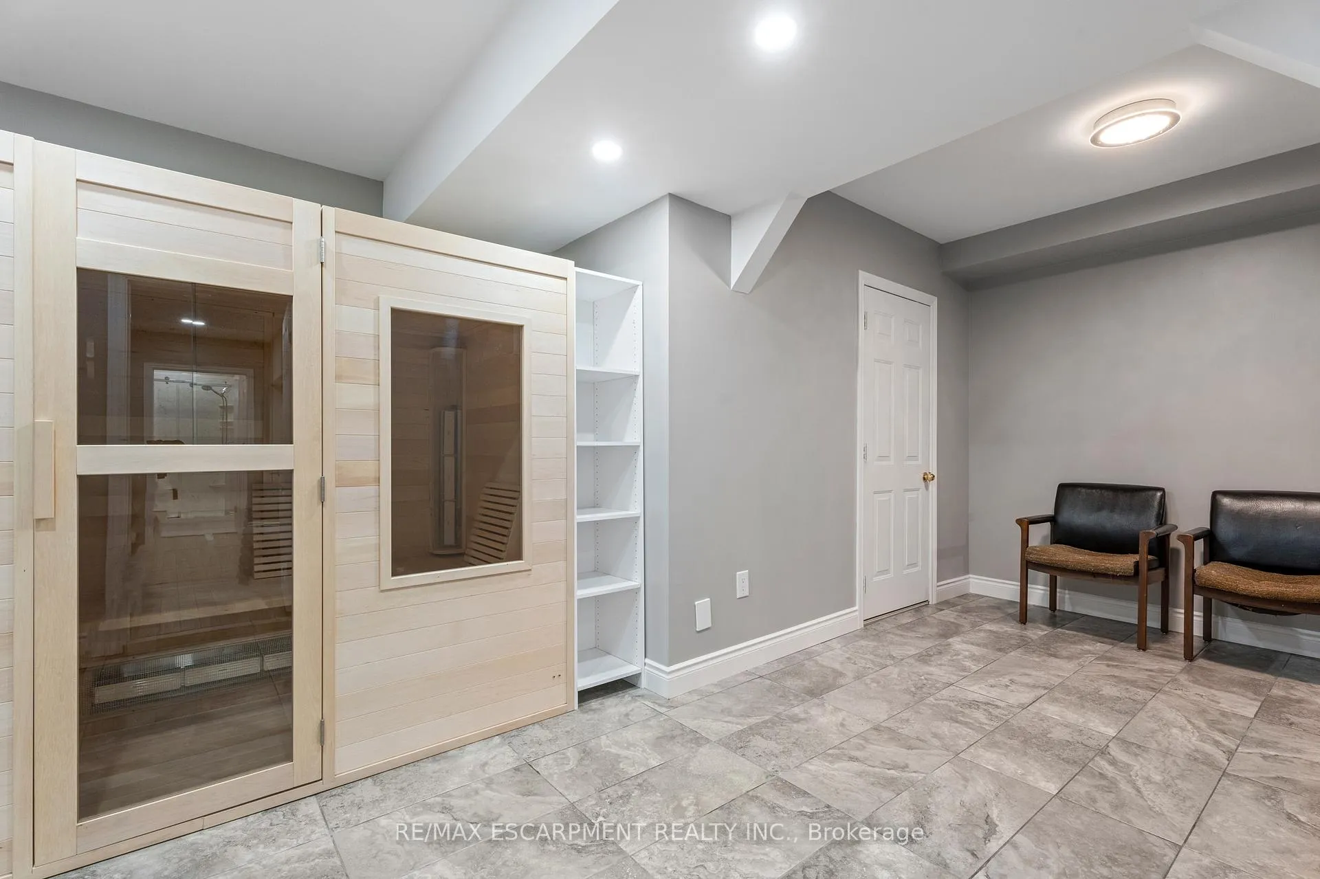 Photo 35 of 22 Shadeland Crescent, Hamilton, Stoney Creek — HOMEH