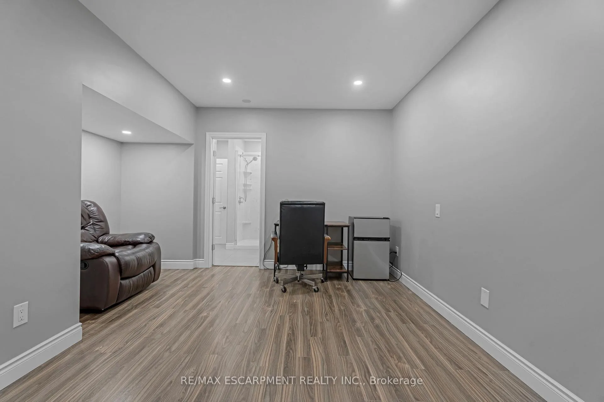 Photo 39 of 22 Shadeland Crescent, Hamilton, Stoney Creek — HOMEH
