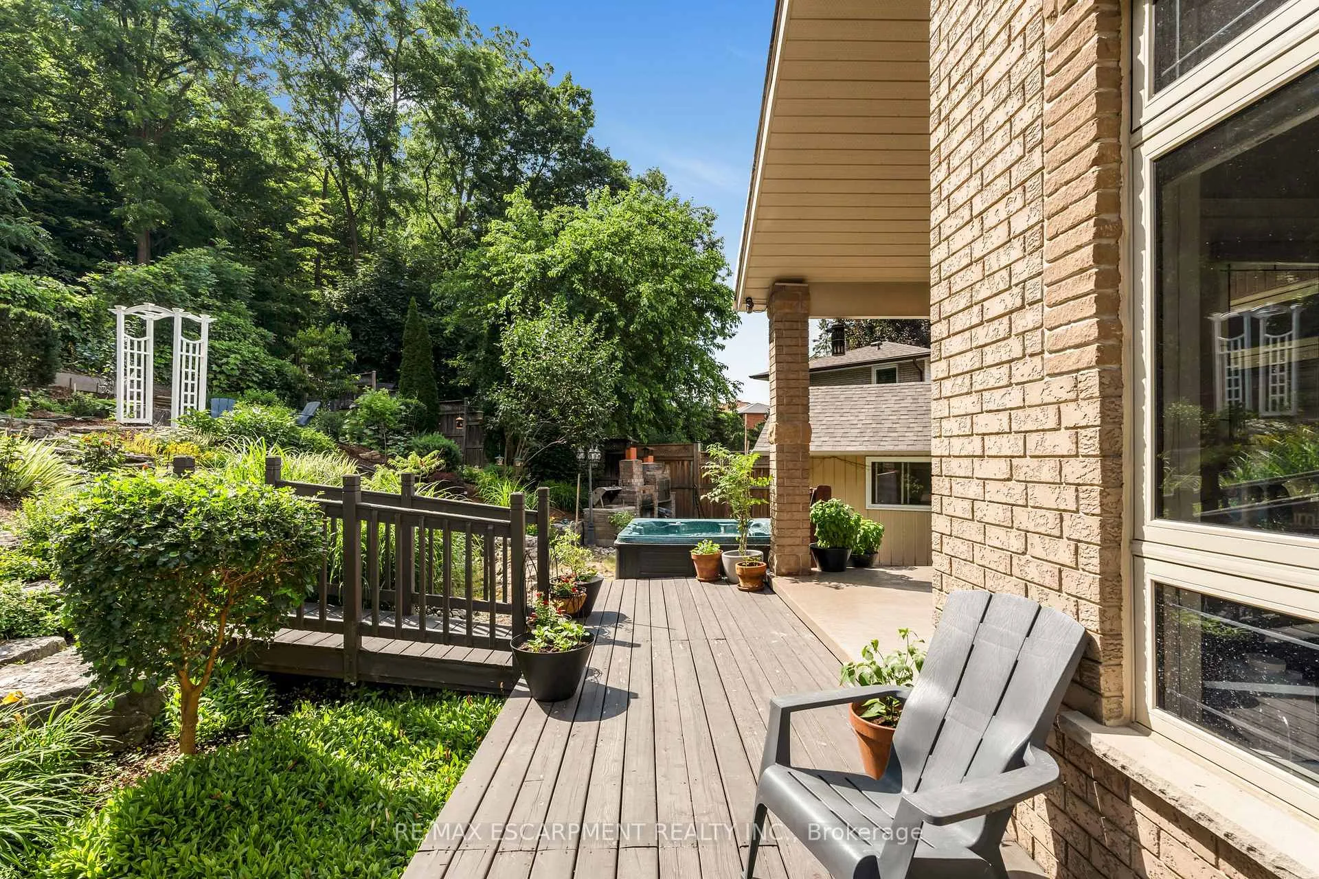 Photo 42 of 22 Shadeland Crescent, Hamilton, Stoney Creek — HOMEH