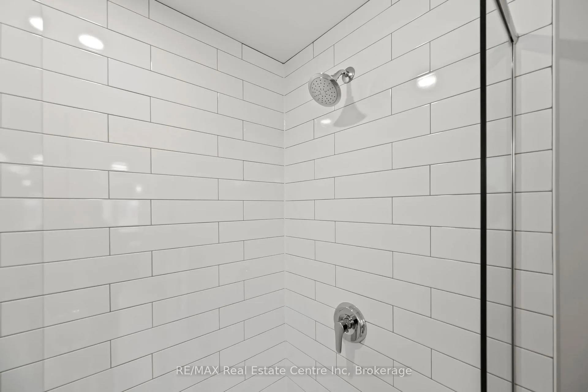 Photo 19 of 190 Bridge Crescent, Minto — HOMEH