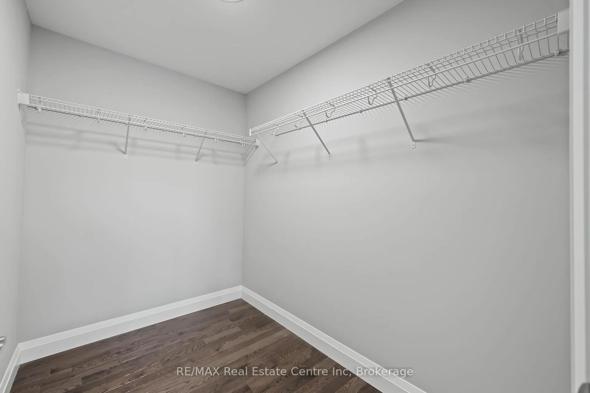 Photo 21 of 190 Bridge Crescent, Minto — HOMEH