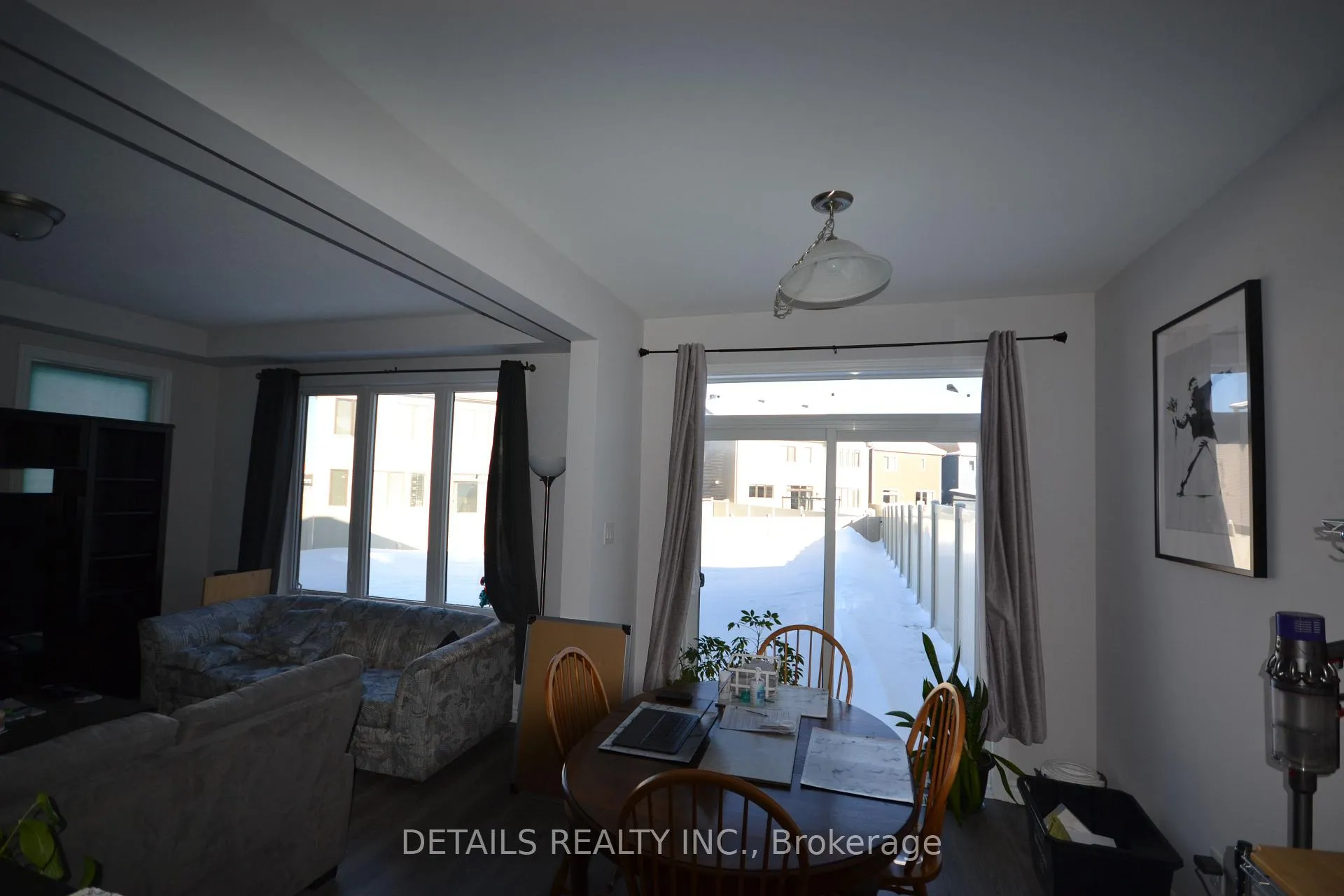 Photo 7 of 129 Pictou Crescent, Ottawa, Kanata - Emerald Meadows/Trailwest — HOMEH