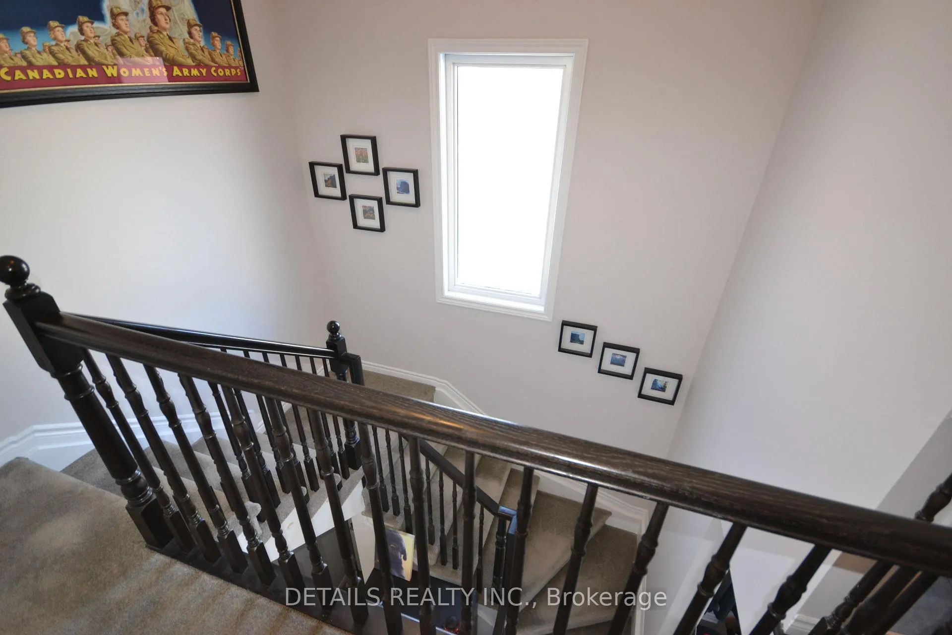 Photo 9 of 129 Pictou Crescent, Ottawa, Kanata - Emerald Meadows/Trailwest — HOMEH
