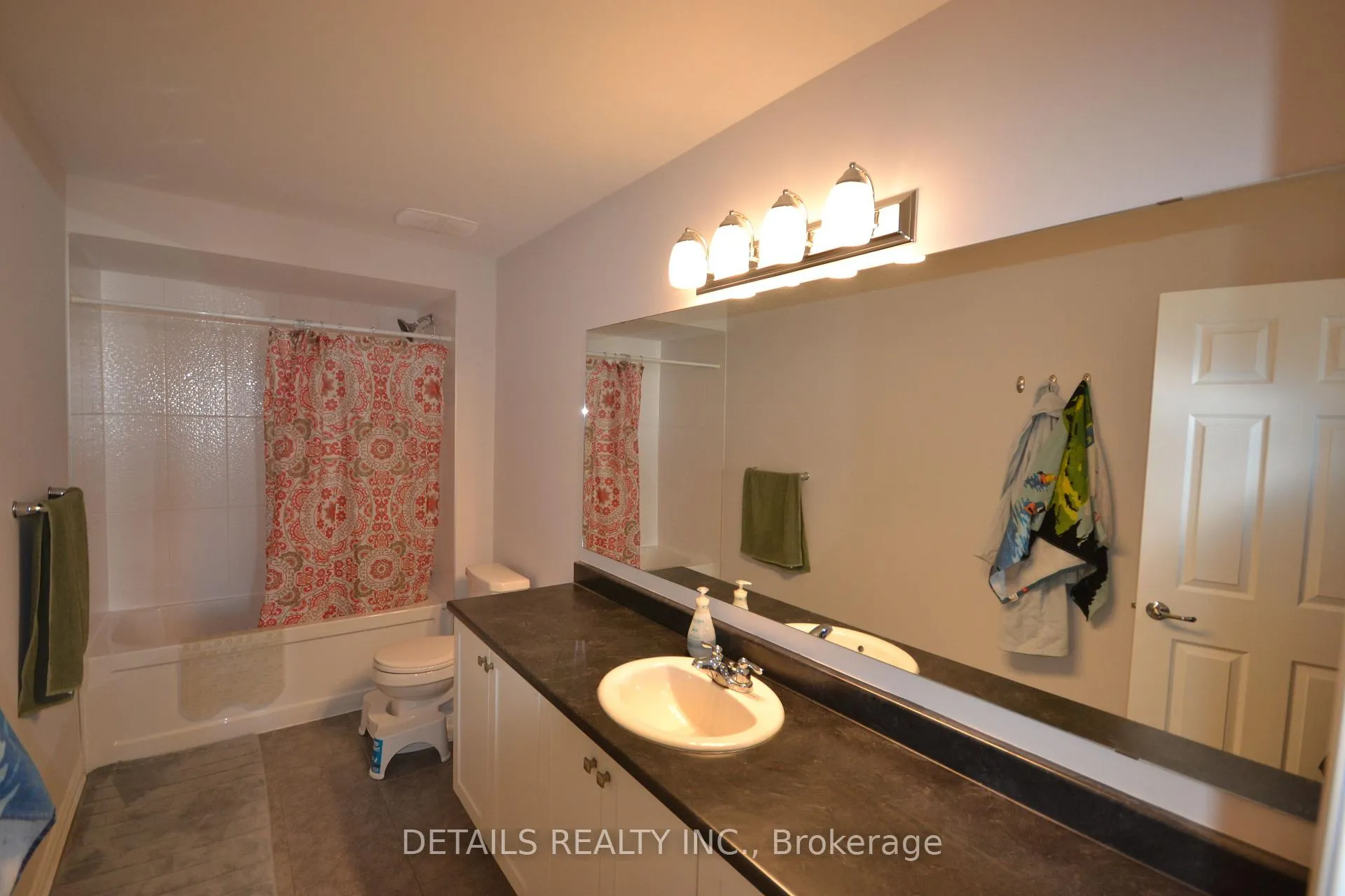 Photo 15 of 129 Pictou Crescent, Ottawa, Kanata - Emerald Meadows/Trailwest — HOMEH