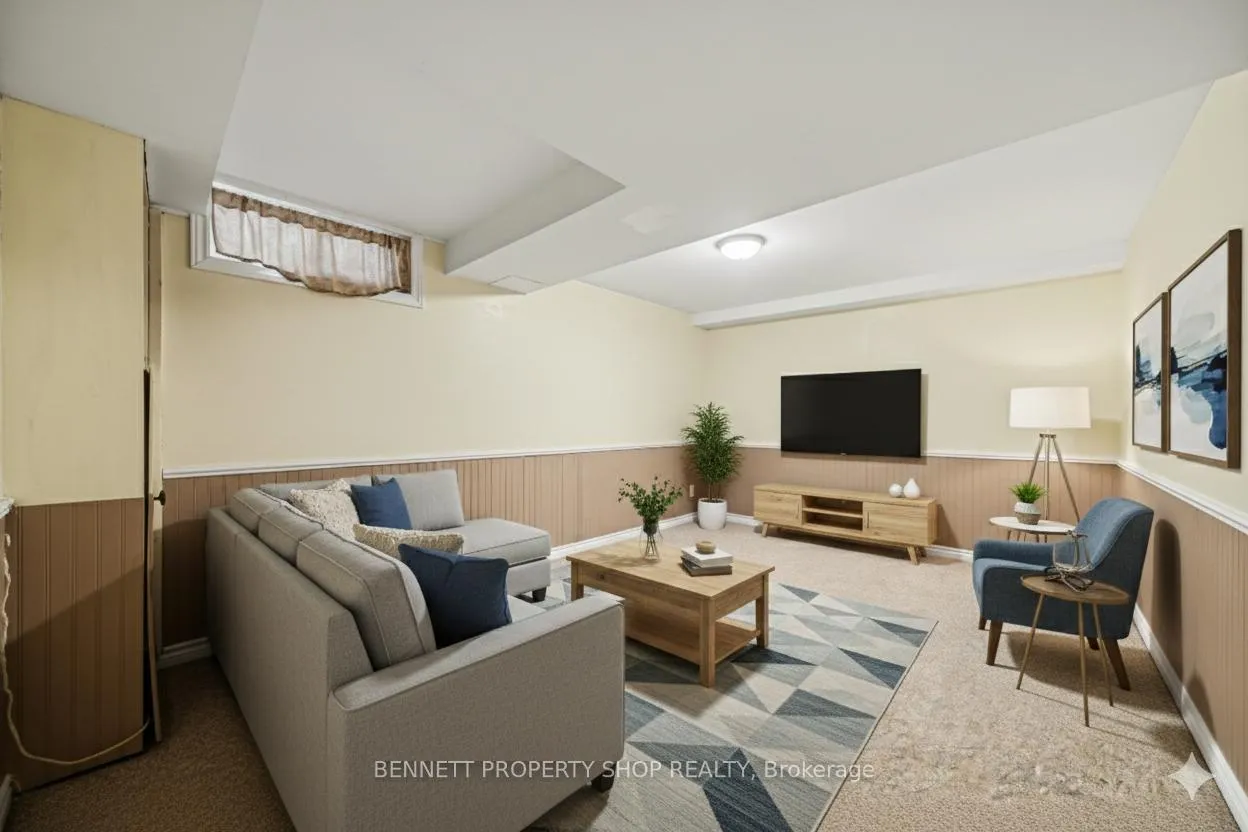 Photo 10 of 44 Tybalt Crescent, Ottawa, Westcliffe Estates — HOMEH
