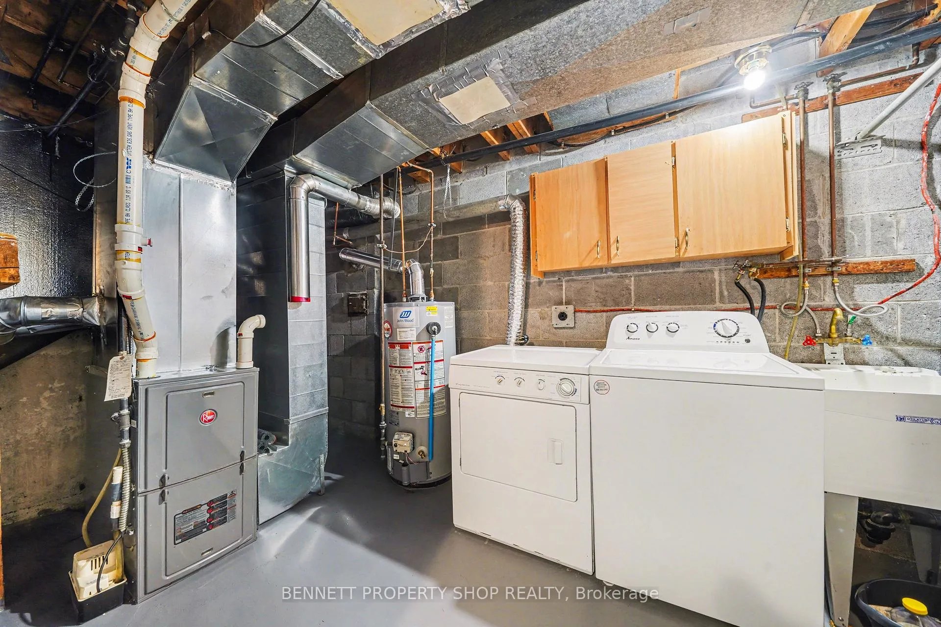 Photo 11 of 44 Tybalt Crescent, Ottawa, Westcliffe Estates — HOMEH