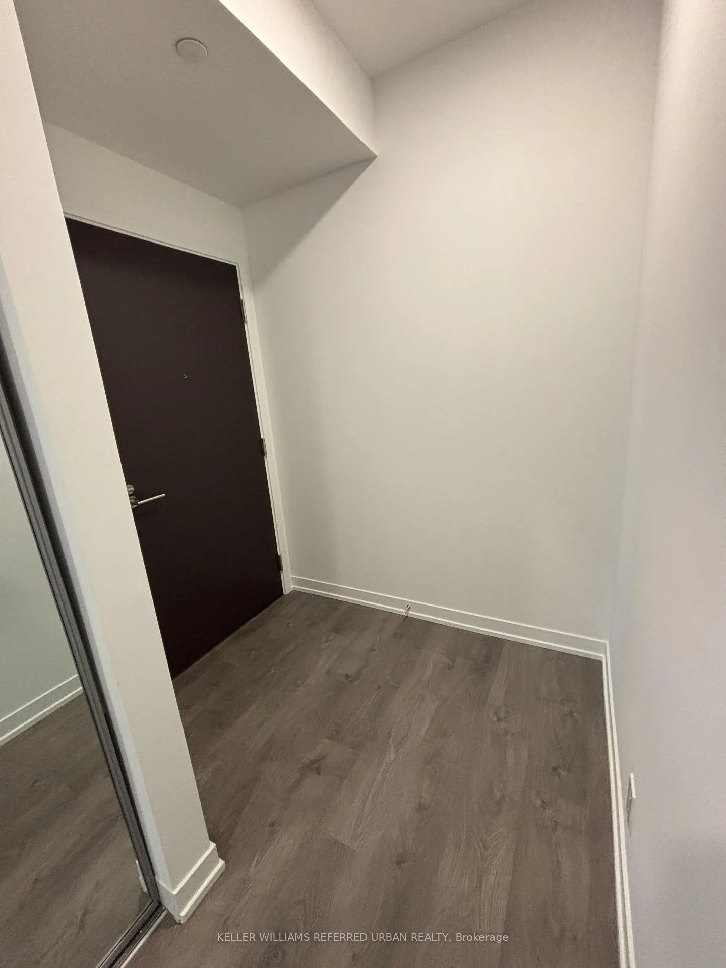 Photo 3 of Unit 1611, 39 Mary Street, Barrie, City Centre — HOMEH