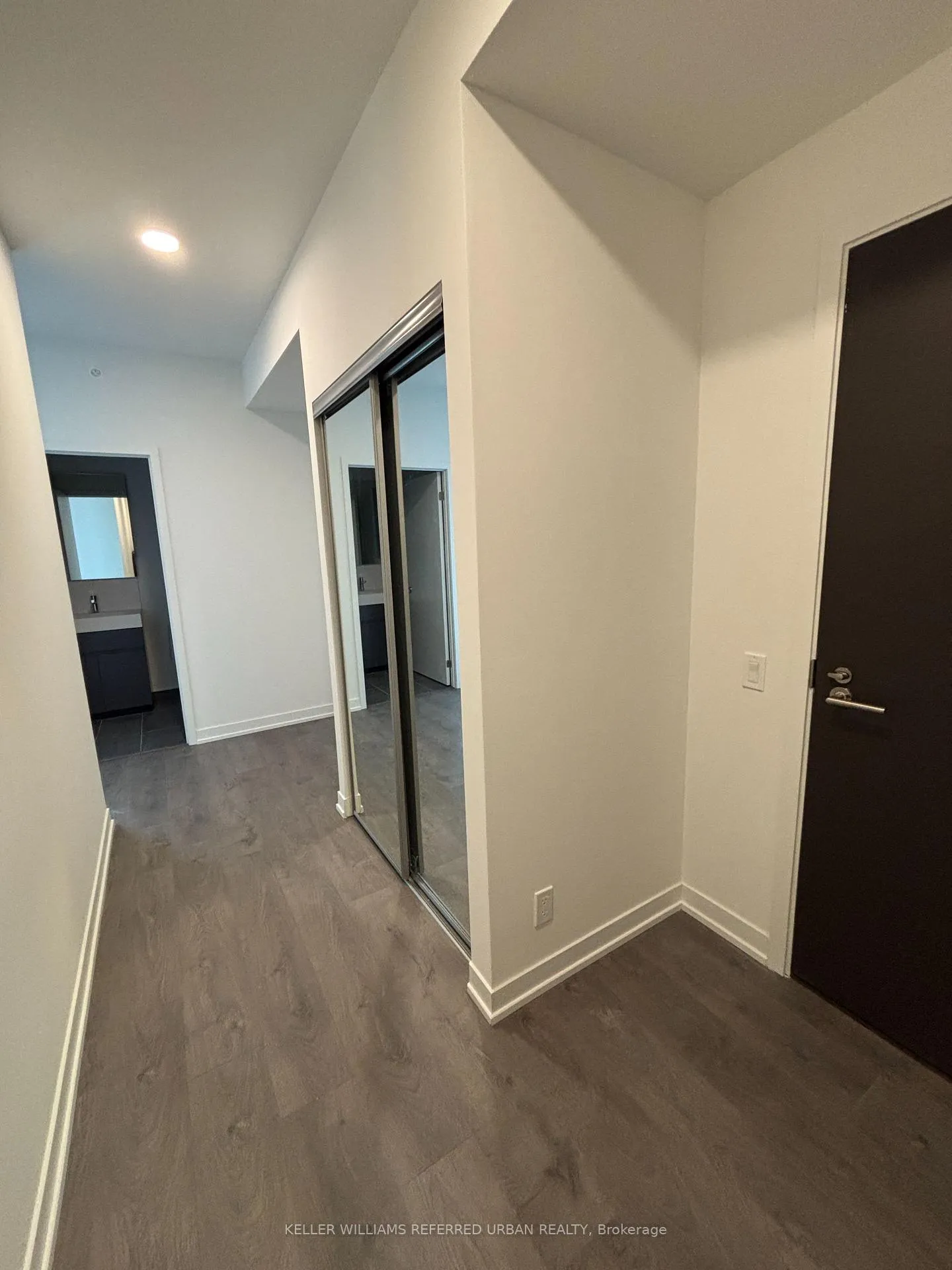 Photo 4 of Unit 1611, 39 Mary Street, Barrie, City Centre — HOMEH