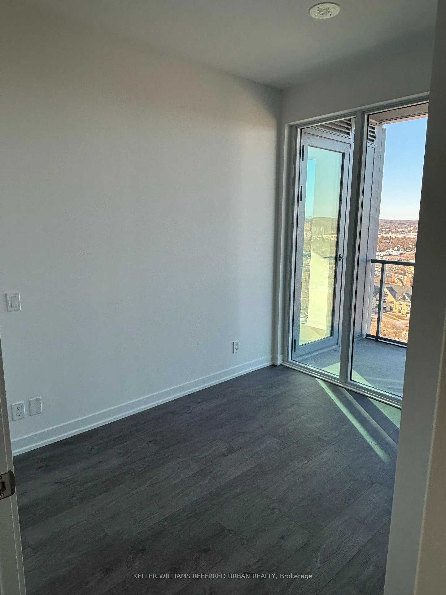 Photo 6 of Unit 1611, 39 Mary Street, Barrie, City Centre — HOMEH