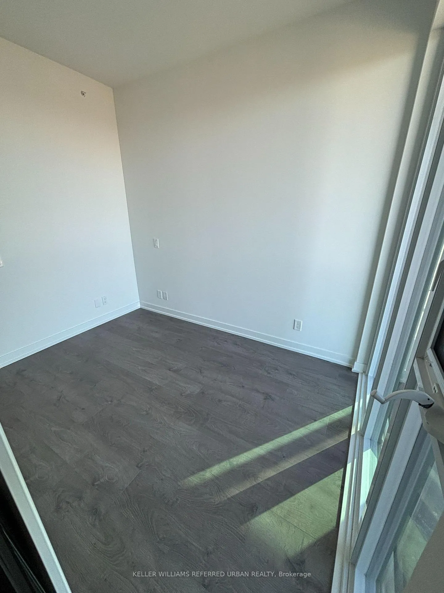 Photo 8 of Unit 1611, 39 Mary Street, Barrie, City Centre — HOMEH