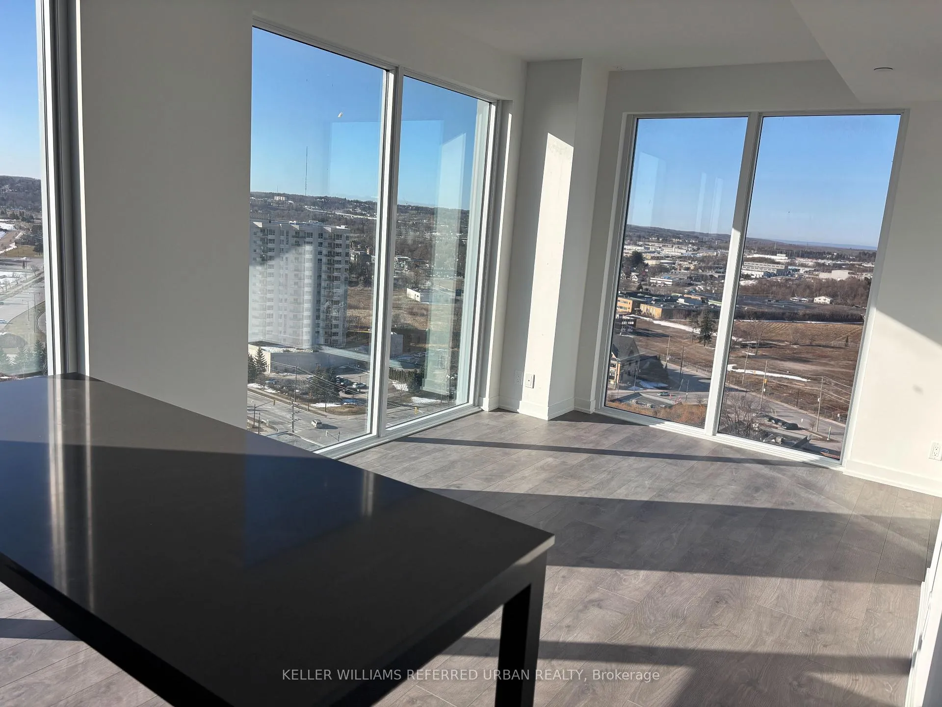 Photo 17 of Unit 1611, 39 Mary Street, Barrie, City Centre — HOMEH
