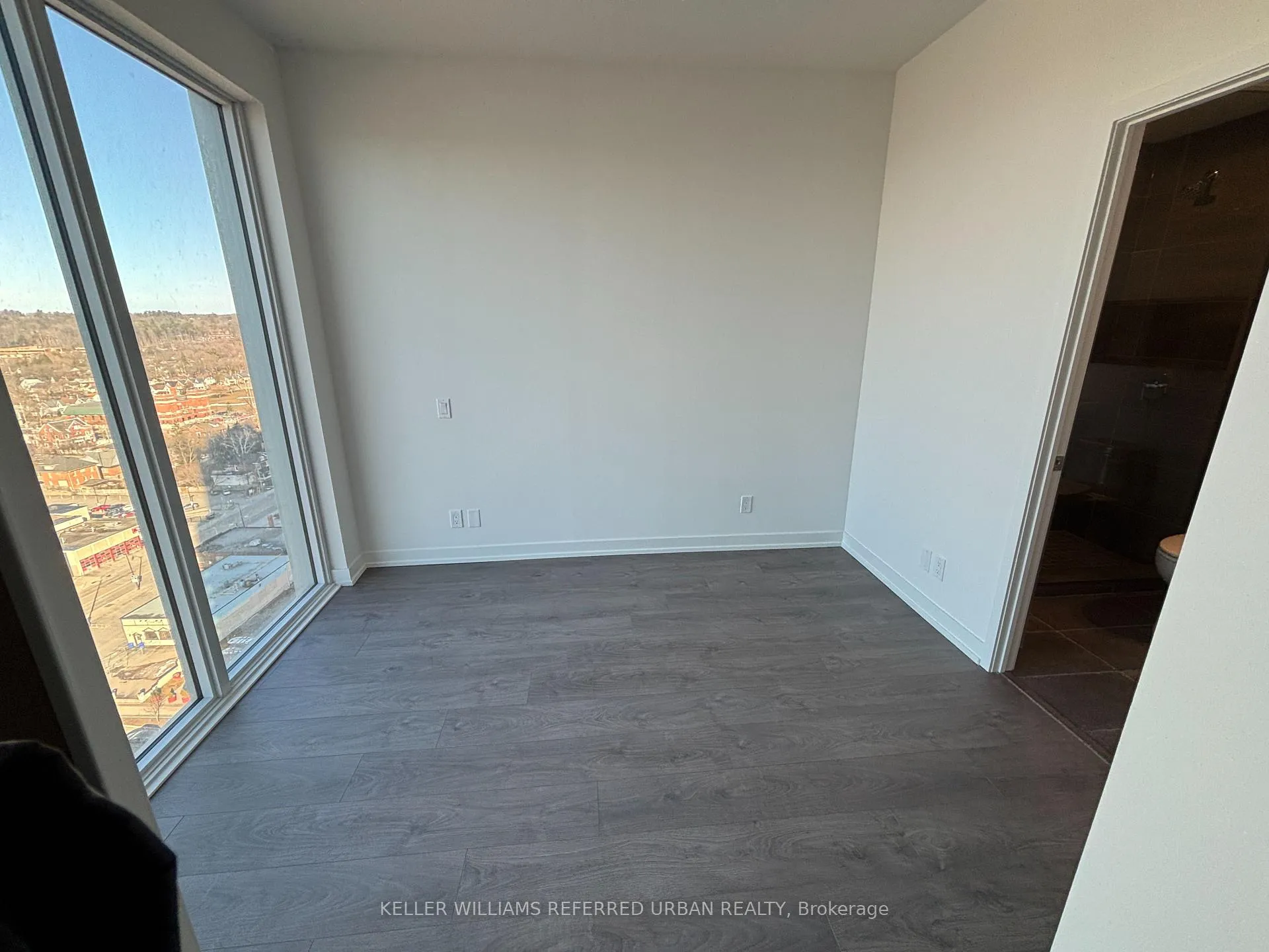 Photo 23 of Unit 1611, 39 Mary Street, Barrie, City Centre — HOMEH