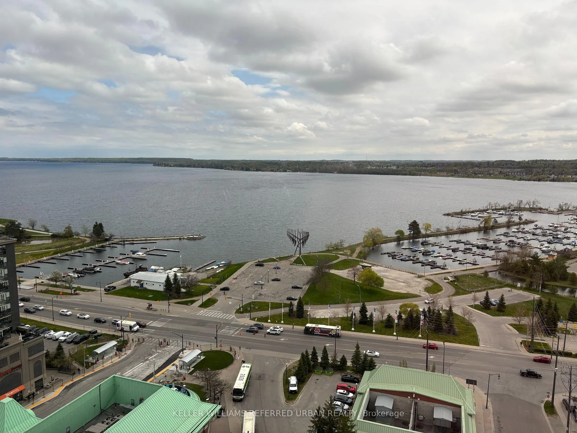 Photo 28 of Unit 1611, 39 Mary Street, Barrie, City Centre — HOMEH