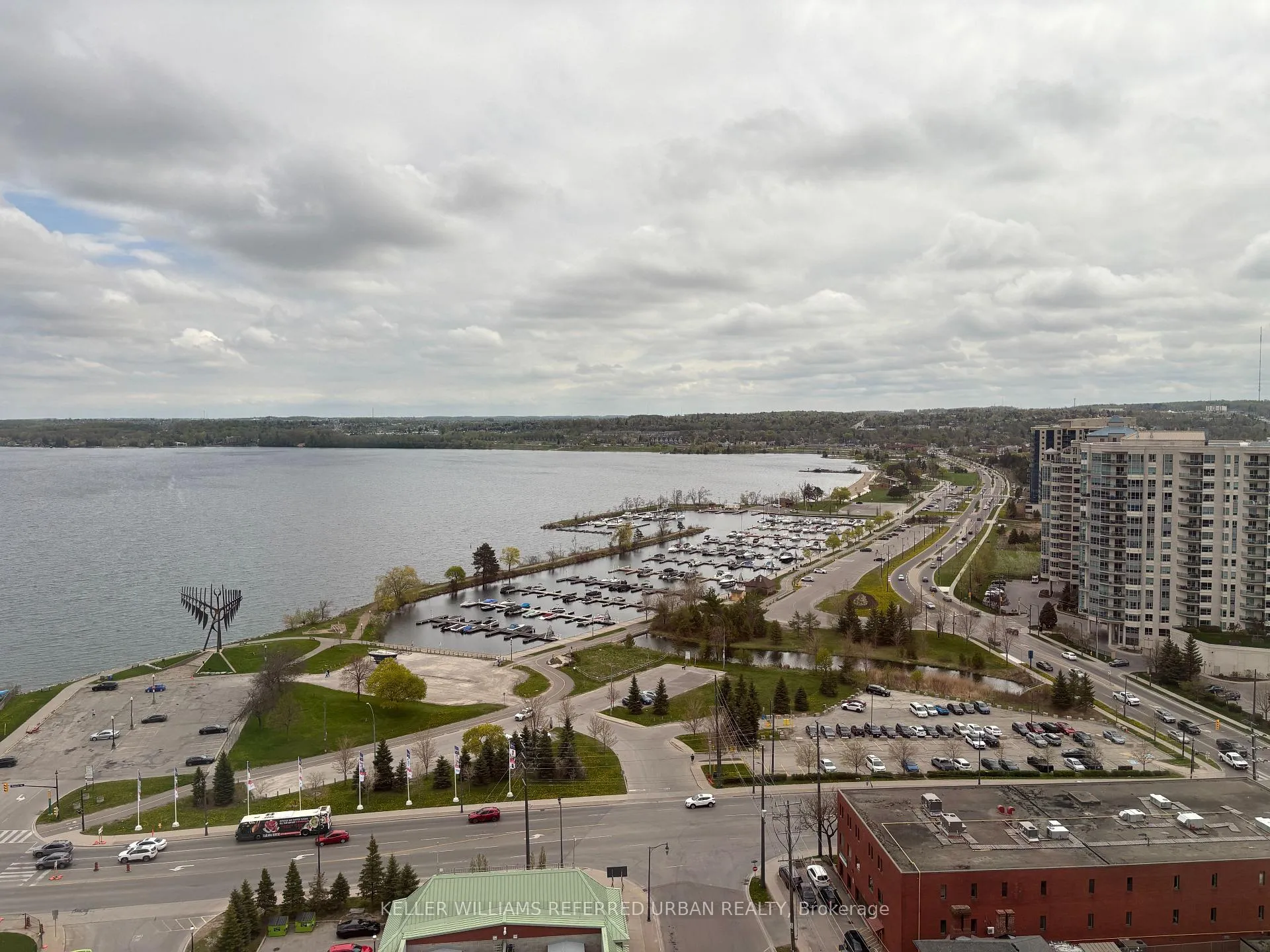 Photo 29 of Unit 1611, 39 Mary Street, Barrie, City Centre — HOMEH