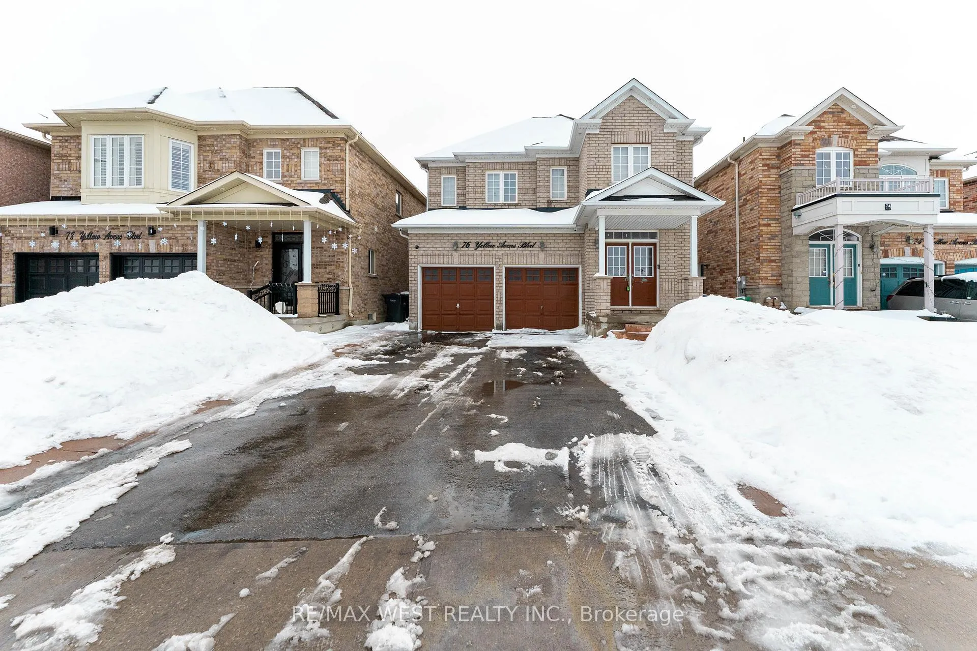 Photo 2 of 76 Yellow Avens Boulevard, Brampton, Sandringham-Wellington — HOMEH