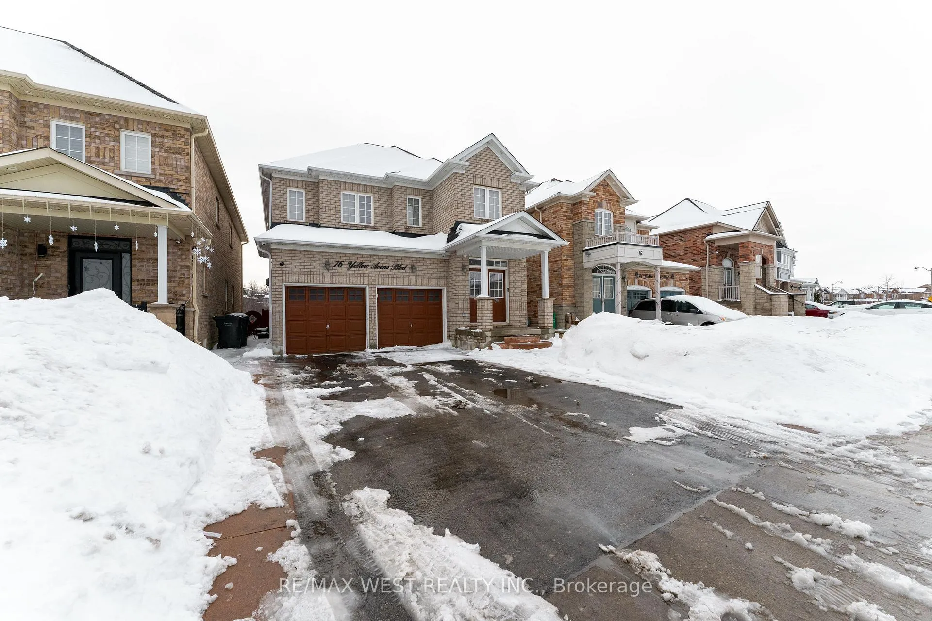 Photo 3 of 76 Yellow Avens Boulevard, Brampton, Sandringham-Wellington — HOMEH