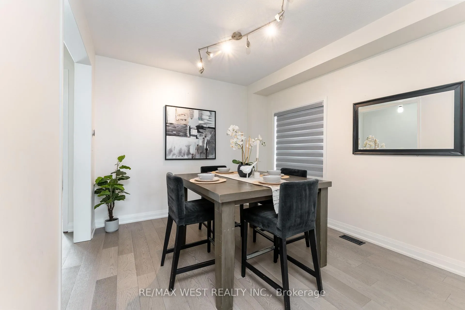 Photo 8 of 76 Yellow Avens Boulevard, Brampton, Sandringham-Wellington — HOMEH