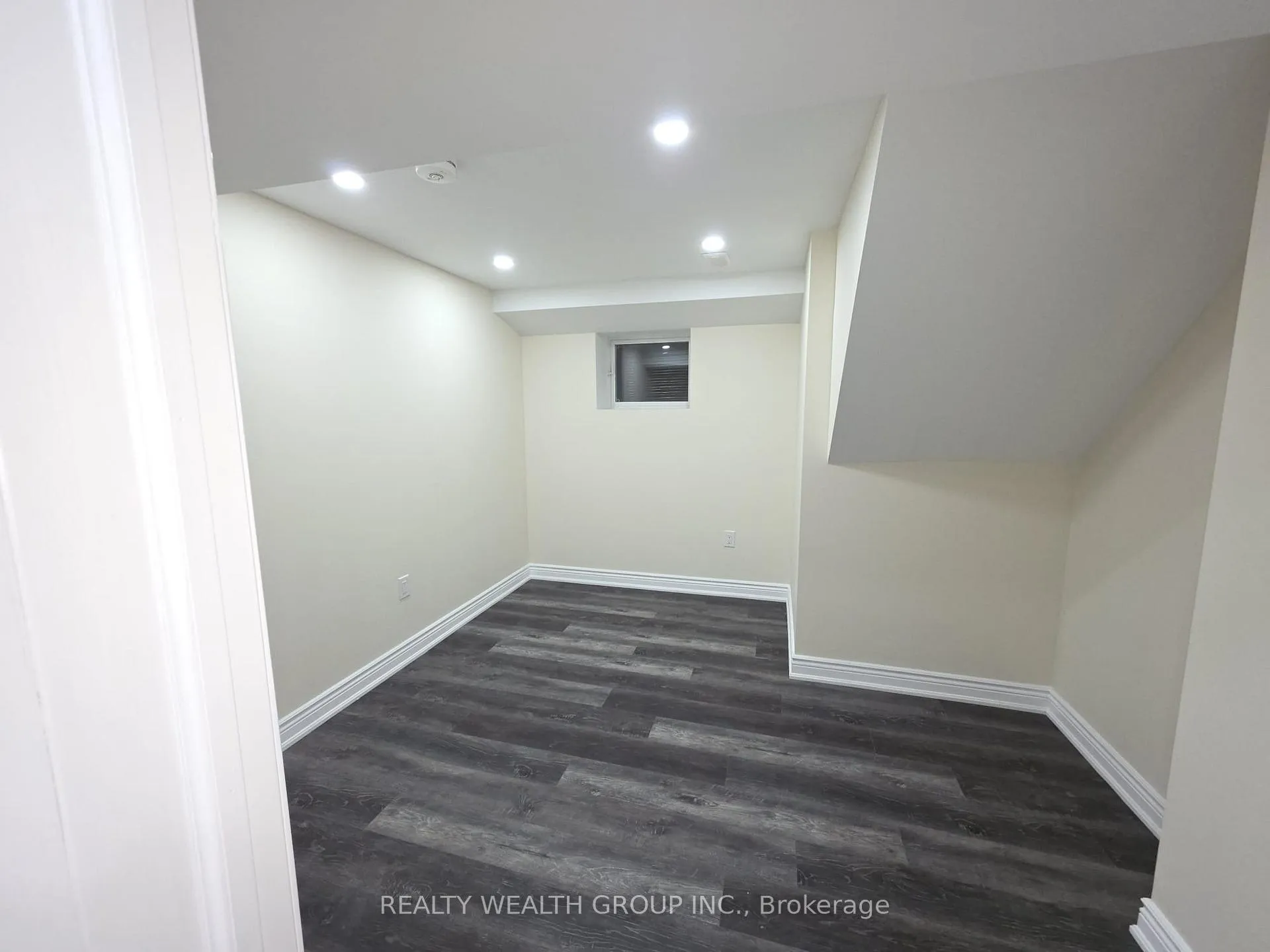 Photo 11 of Unit Bsmt, 7 Sinatra Street, Brampton, Sandringham-Wellington North — HOMEH