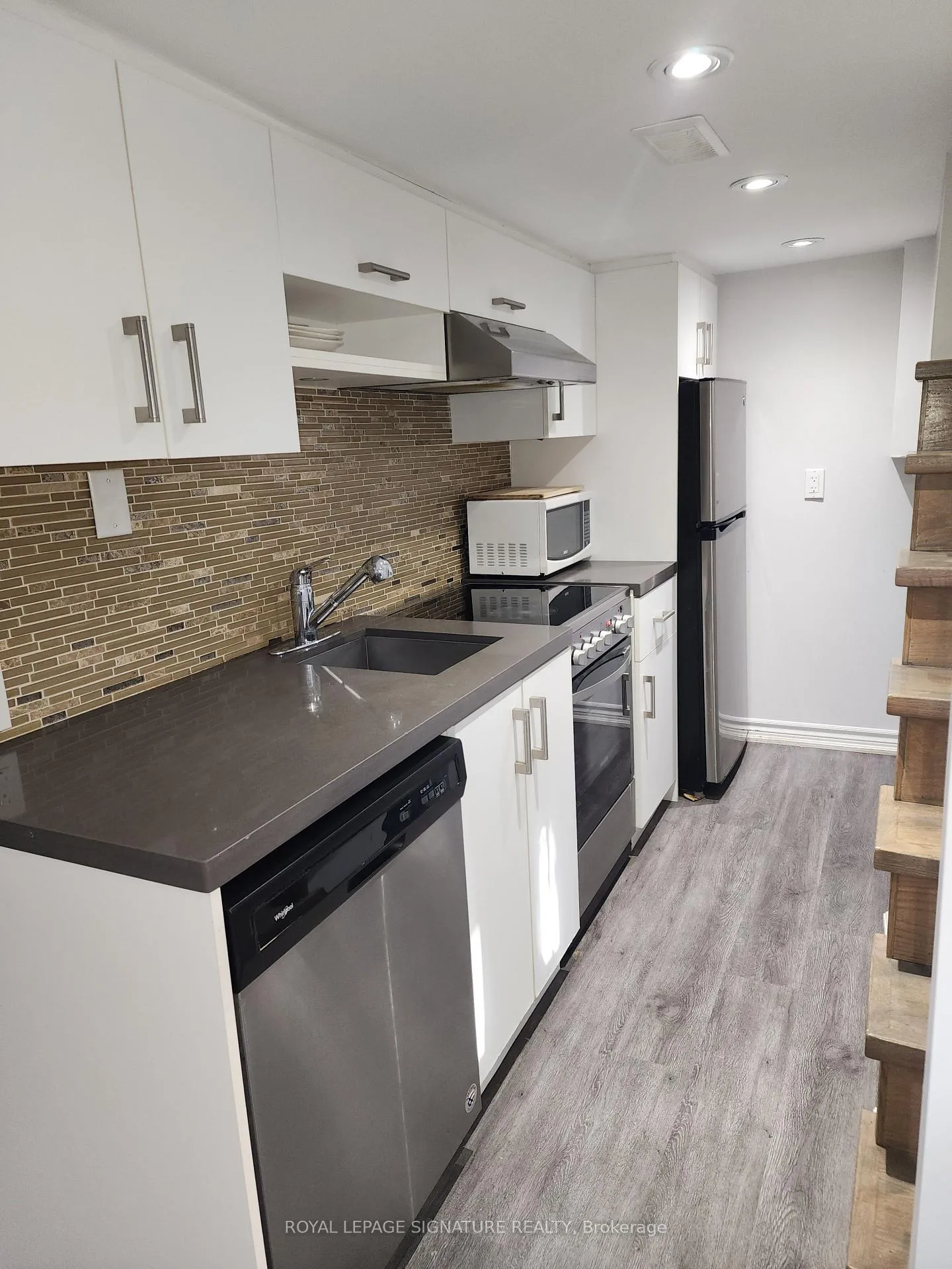 Photo 9 of 56 Bloomfield Avenue, Toronto, South Riverdale — HOMEH