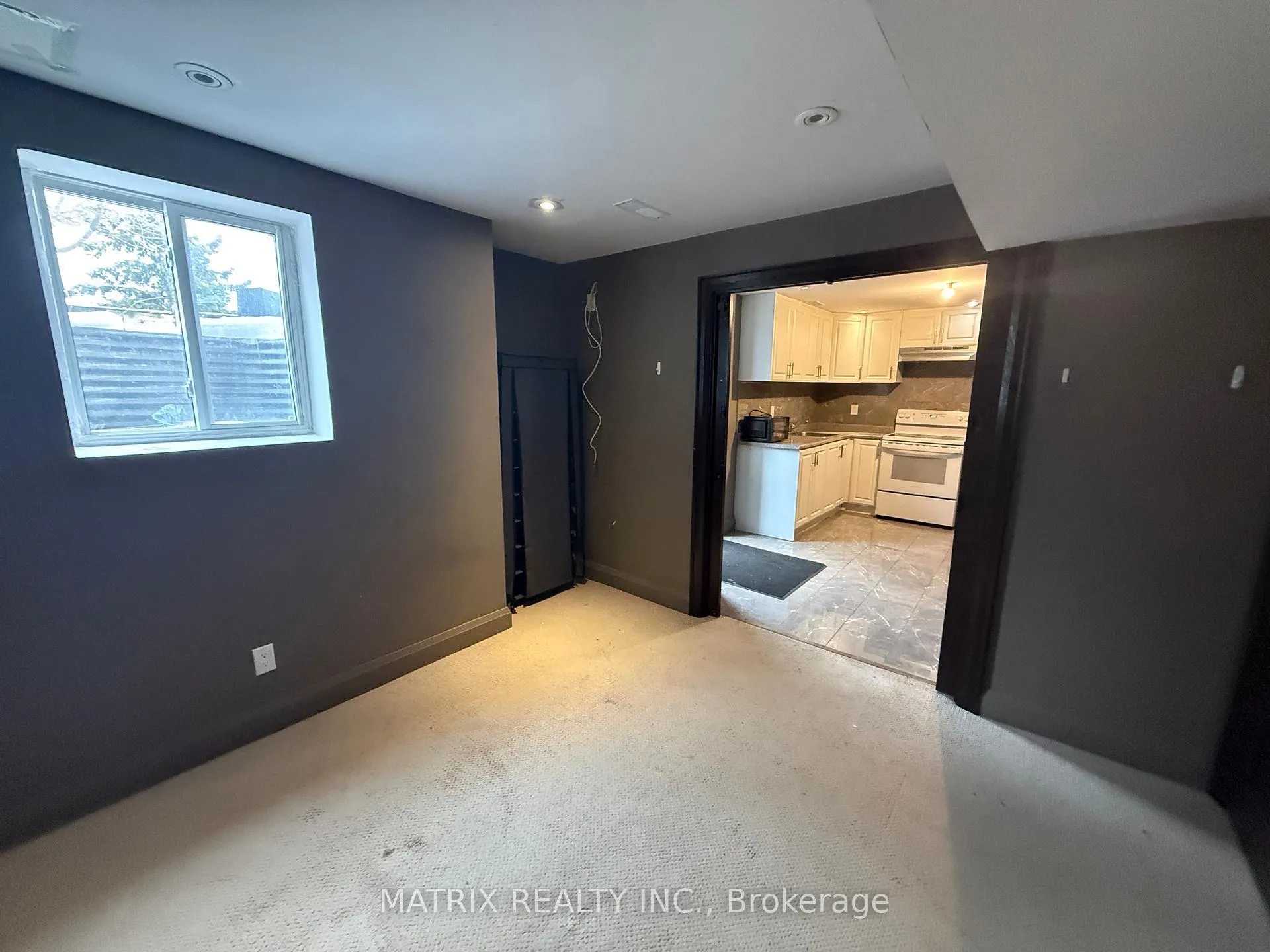 Photo 8 of 1707 Esterbrook Drive, Oshawa, Taunton — HOMEH