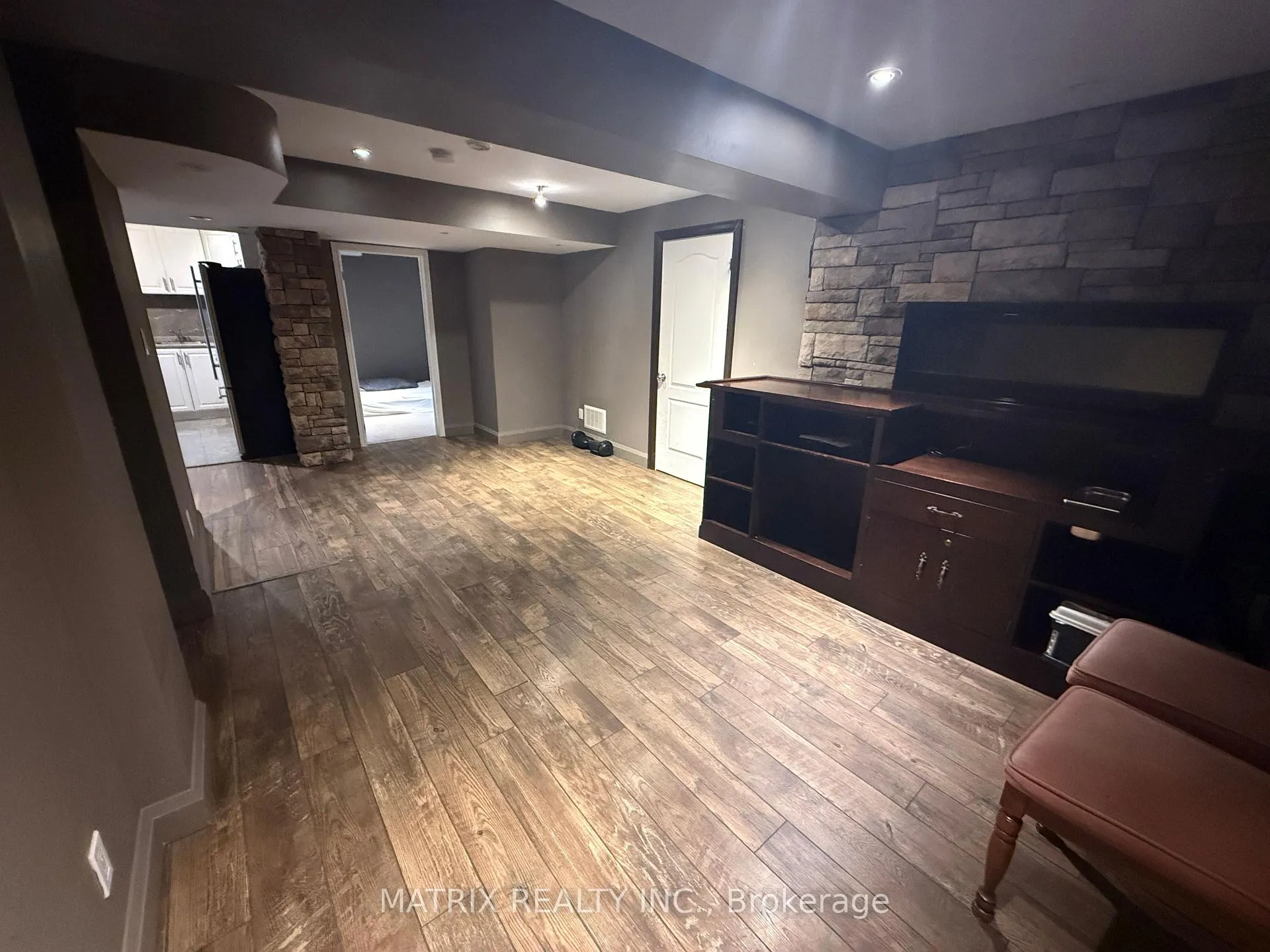 Photo 13 of 1707 Esterbrook Drive, Oshawa, Taunton — HOMEH