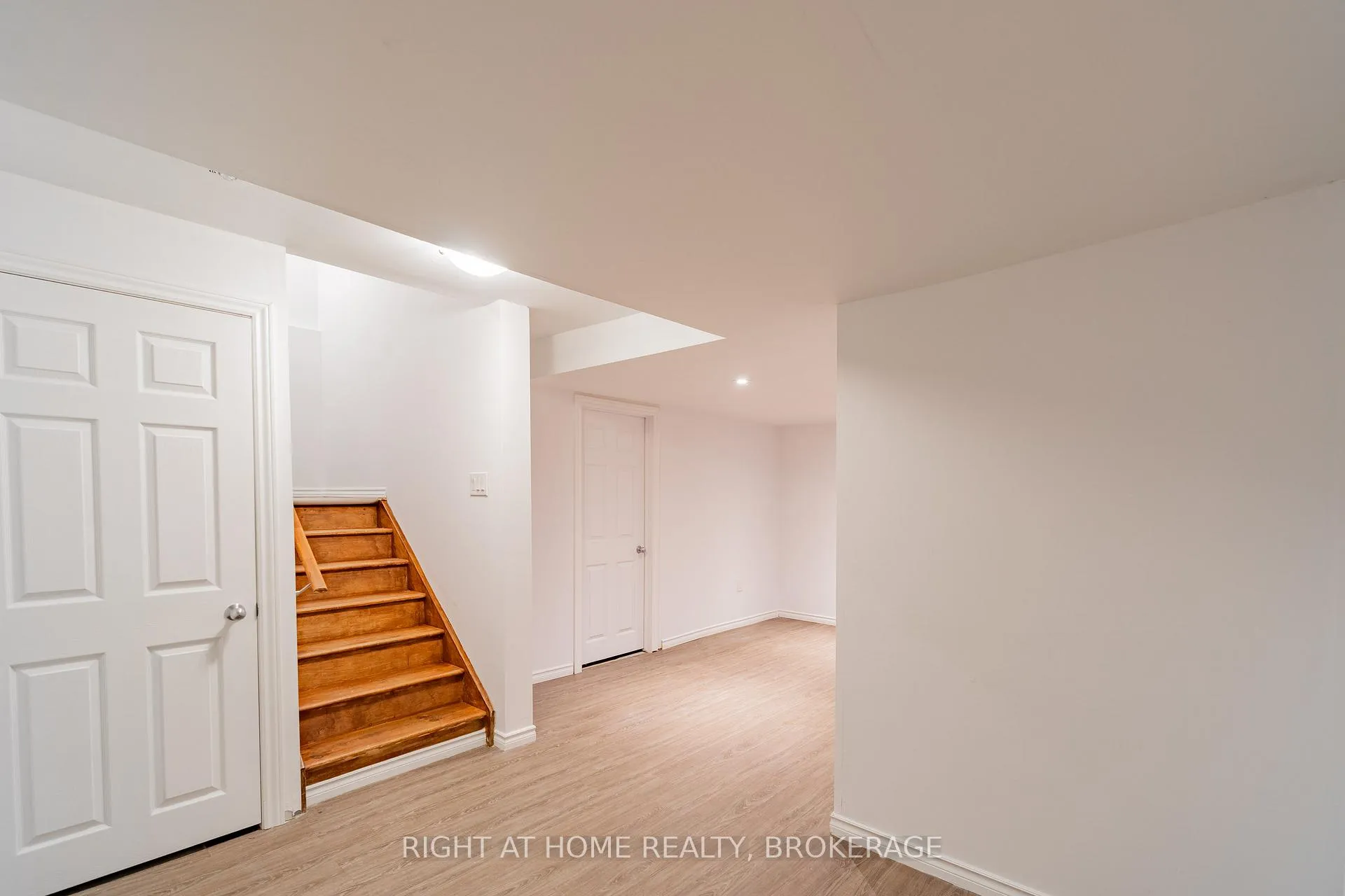 Photo 21 of 9513 Tallgrass Avenue, Niagara Falls, Lyons Creek — HOMEH