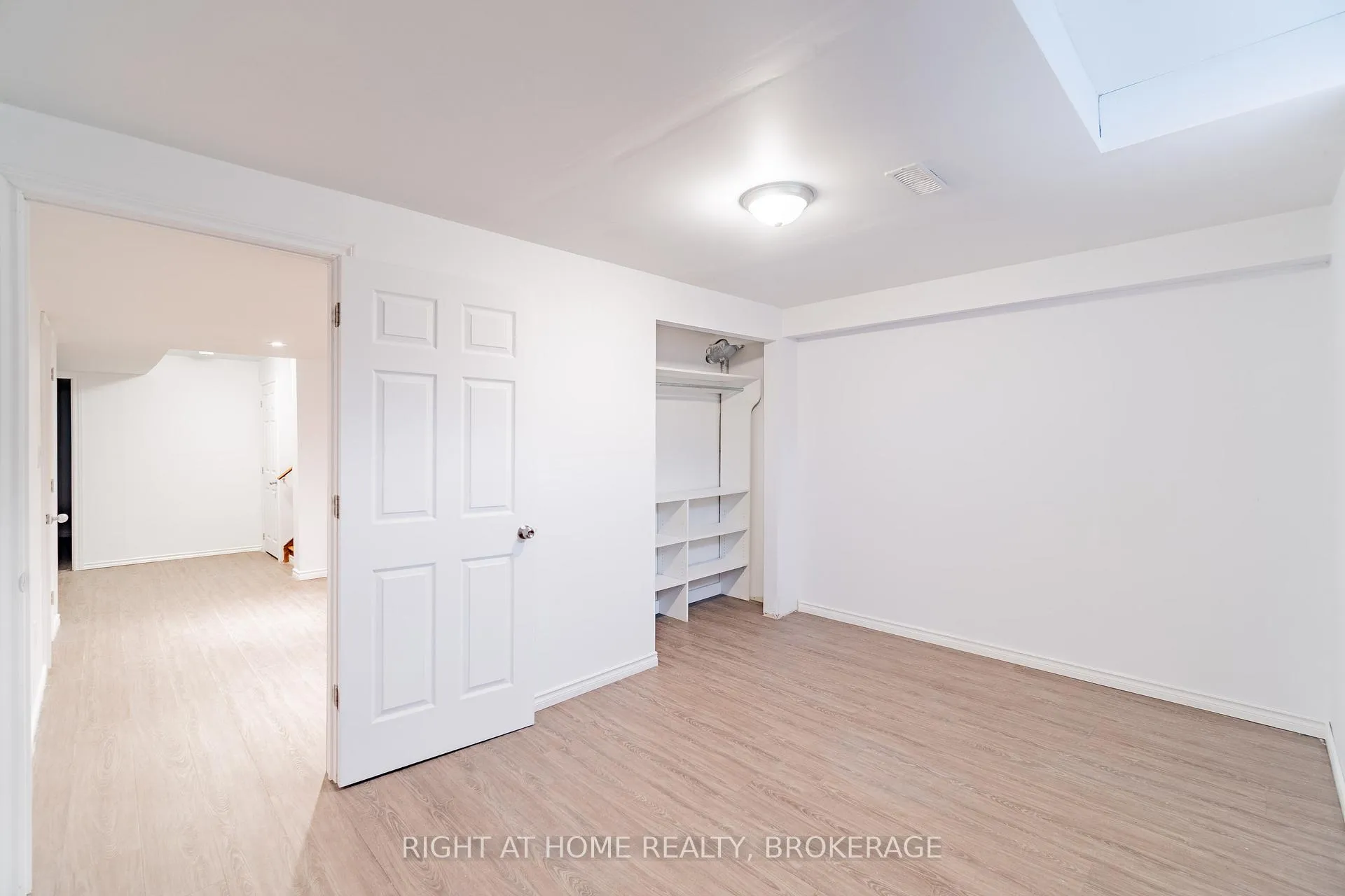 Photo 23 of 9513 Tallgrass Avenue, Niagara Falls, Lyons Creek — HOMEH