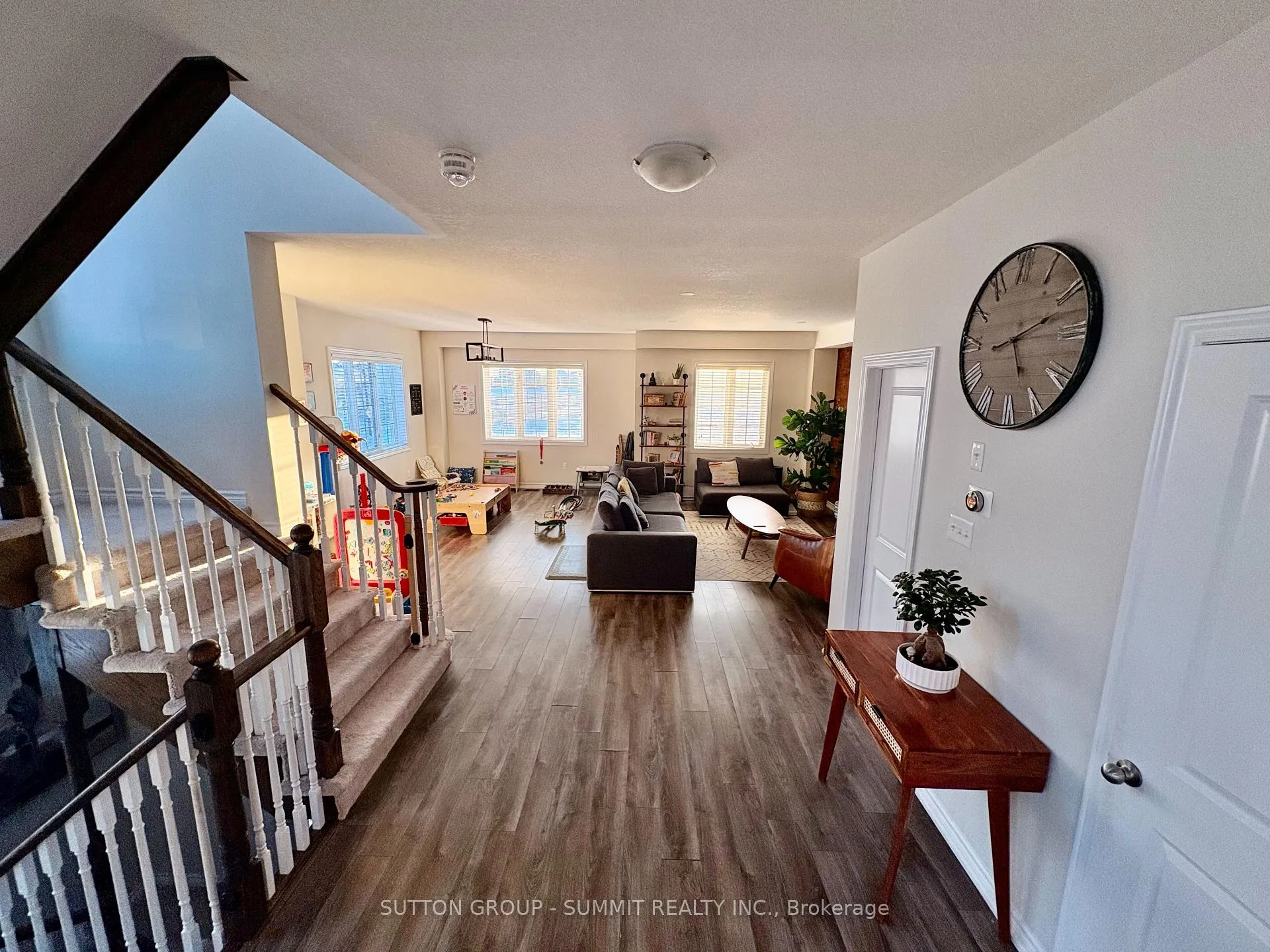 Photo 5 of 120 Cole Street, Hamilton, Waterdown — HOMEH
