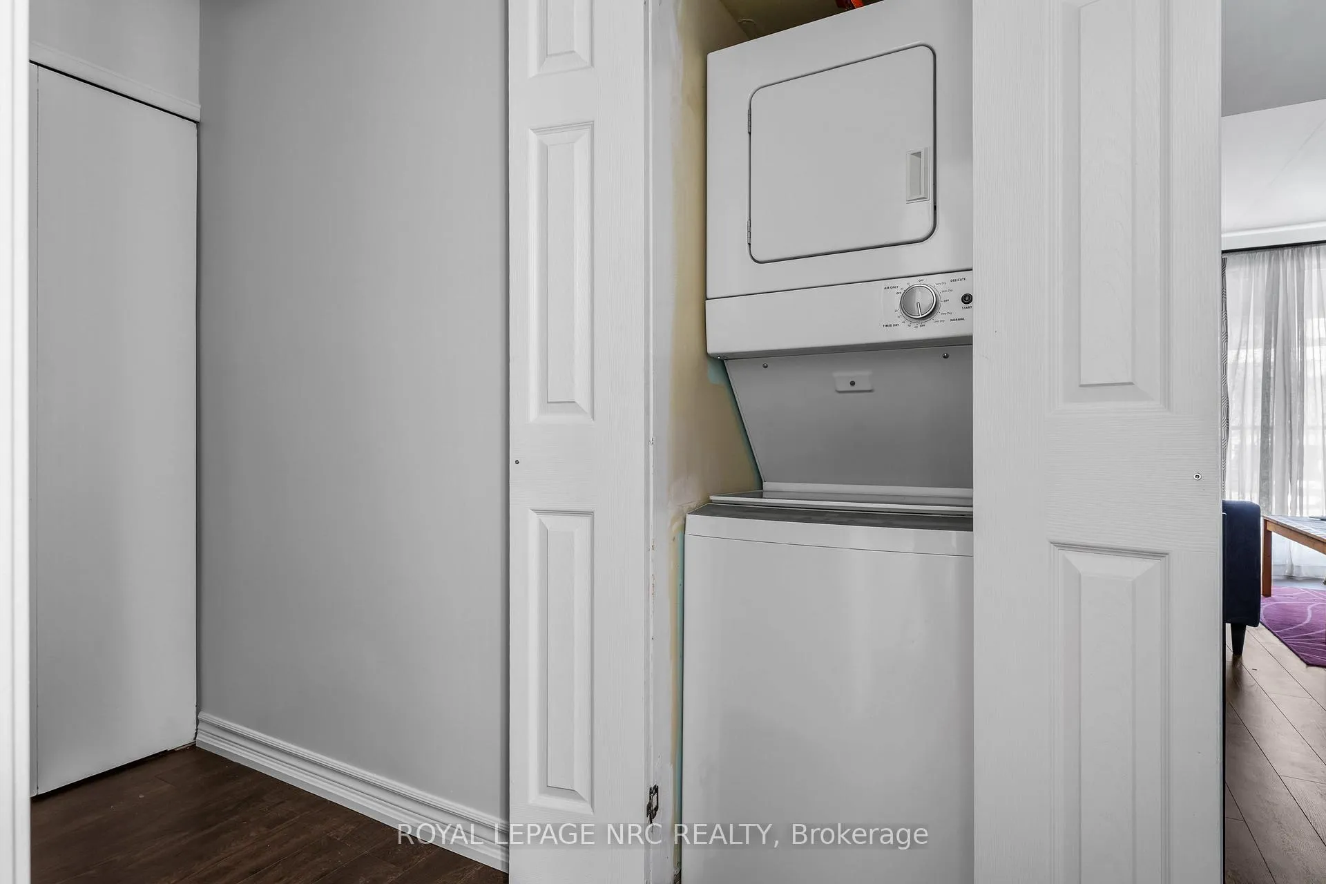 Photo 4 of Unit 204, 87 Duke Street, Hamilton, Durand — HOMEH