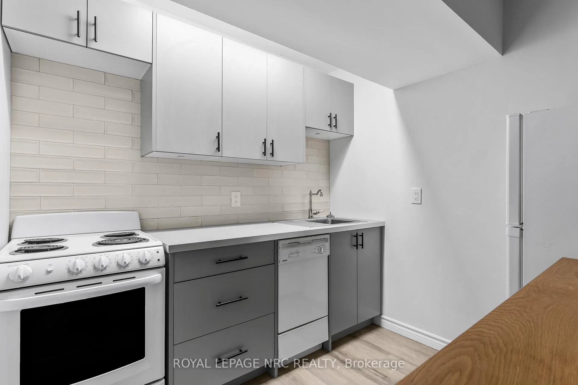Photo 15 of Unit 204, 87 Duke Street, Hamilton, Durand — HOMEH