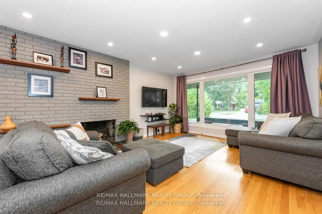 Photo 5 of 9 Newbury Avenue, Ottawa, Borden Farm/Stewart Farm/Carleton Heights/Parkwood Hills — HOMEH