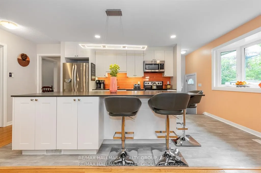 Photo 10 of 9 Newbury Avenue, Ottawa, Borden Farm/Stewart Farm/Carleton Heights/Parkwood Hills — HOMEH
