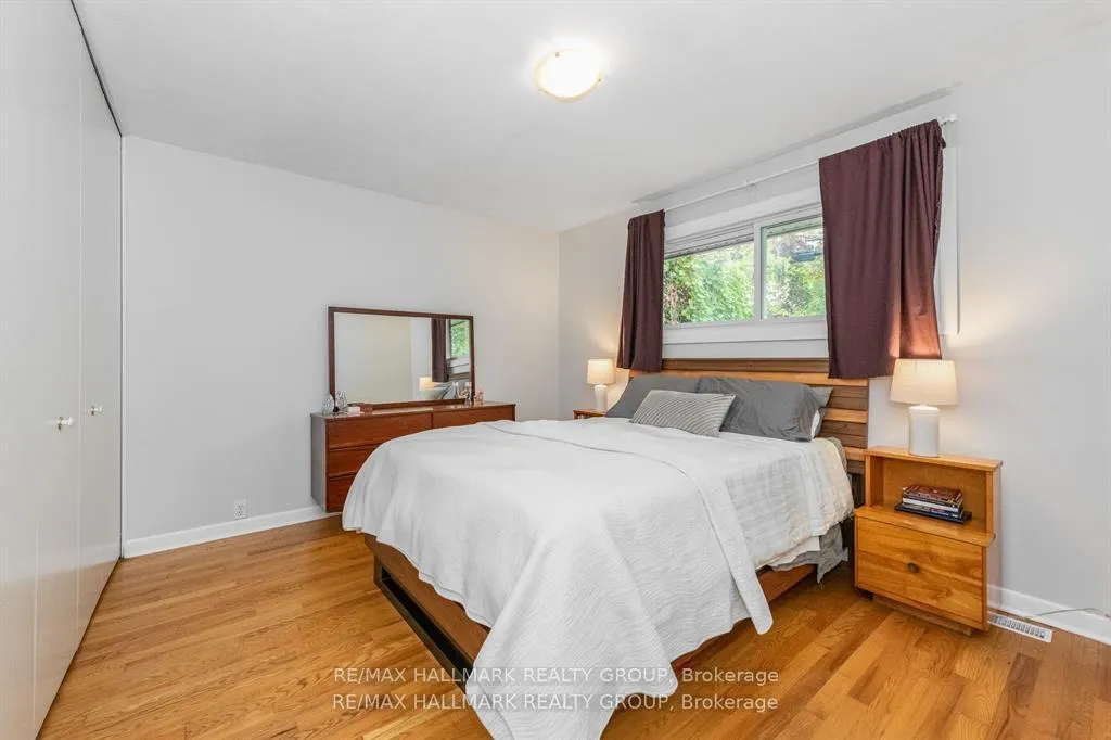 Photo 17 of 9 Newbury Avenue, Ottawa, Borden Farm/Stewart Farm/Carleton Heights/Parkwood Hills — HOMEH