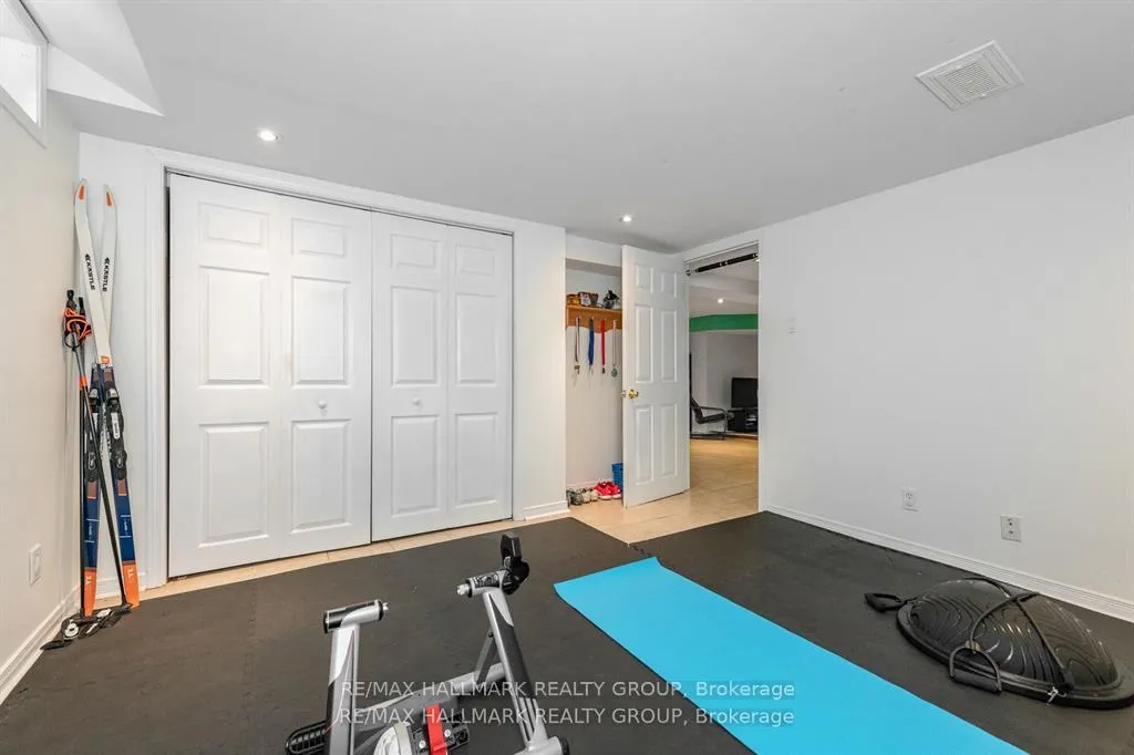 Photo 34 of 9 Newbury Avenue, Ottawa, Borden Farm/Stewart Farm/Carleton Heights/Parkwood Hills — HOMEH