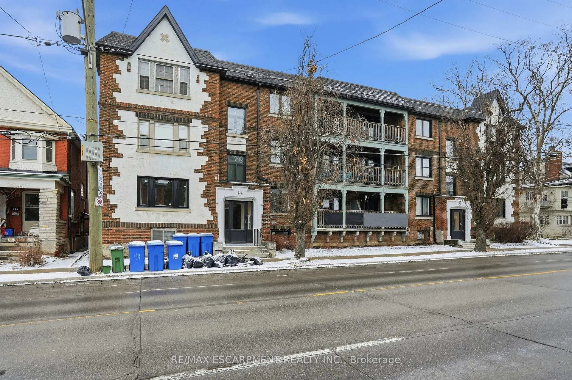 Photo 3 of Unit 8, 316 Aberdeen Avenue, Hamilton, Kirkendall — HOMEH