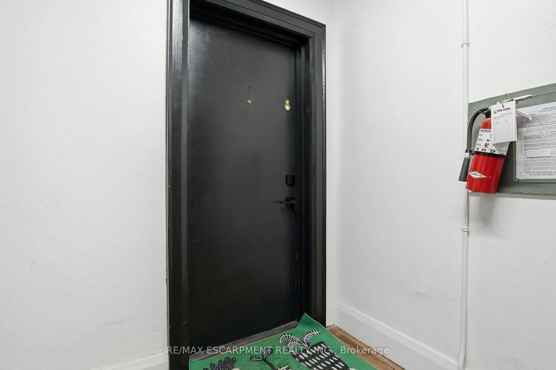 Photo 7 of Unit 8, 316 Aberdeen Avenue, Hamilton, Kirkendall — HOMEH