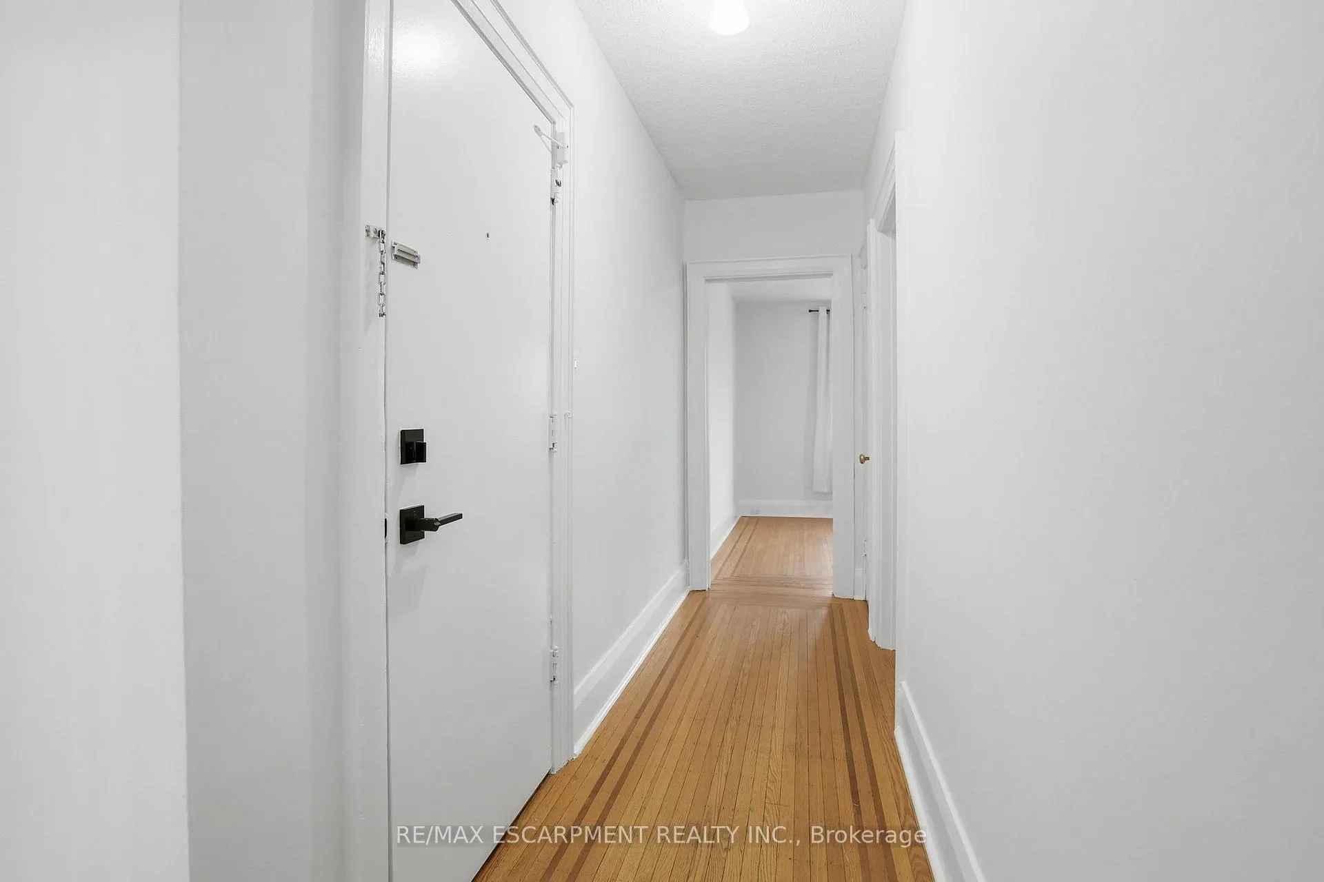 Photo 8 of Unit 8, 316 Aberdeen Avenue, Hamilton, Kirkendall — HOMEH