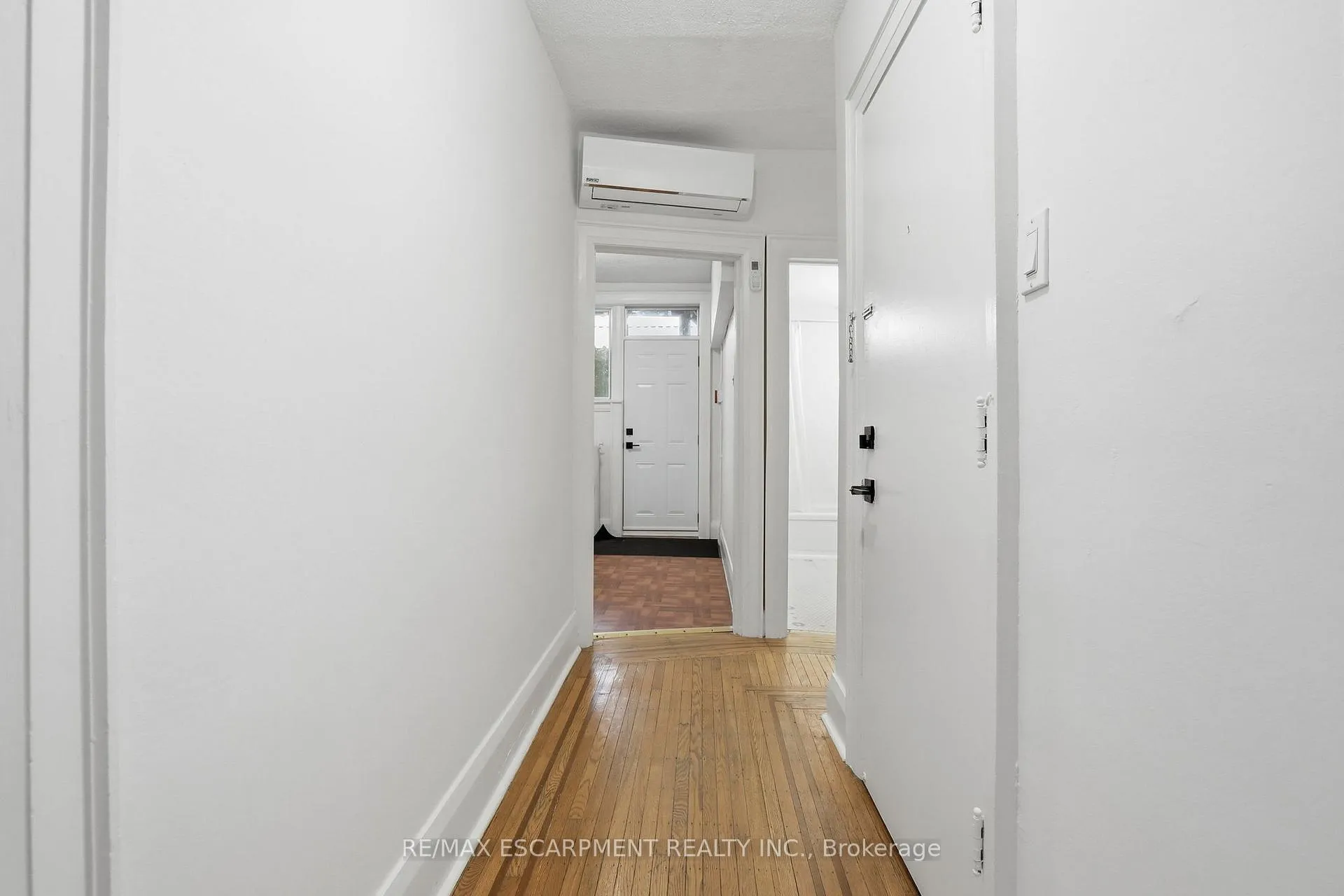 Photo 9 of Unit 8, 316 Aberdeen Avenue, Hamilton, Kirkendall — HOMEH