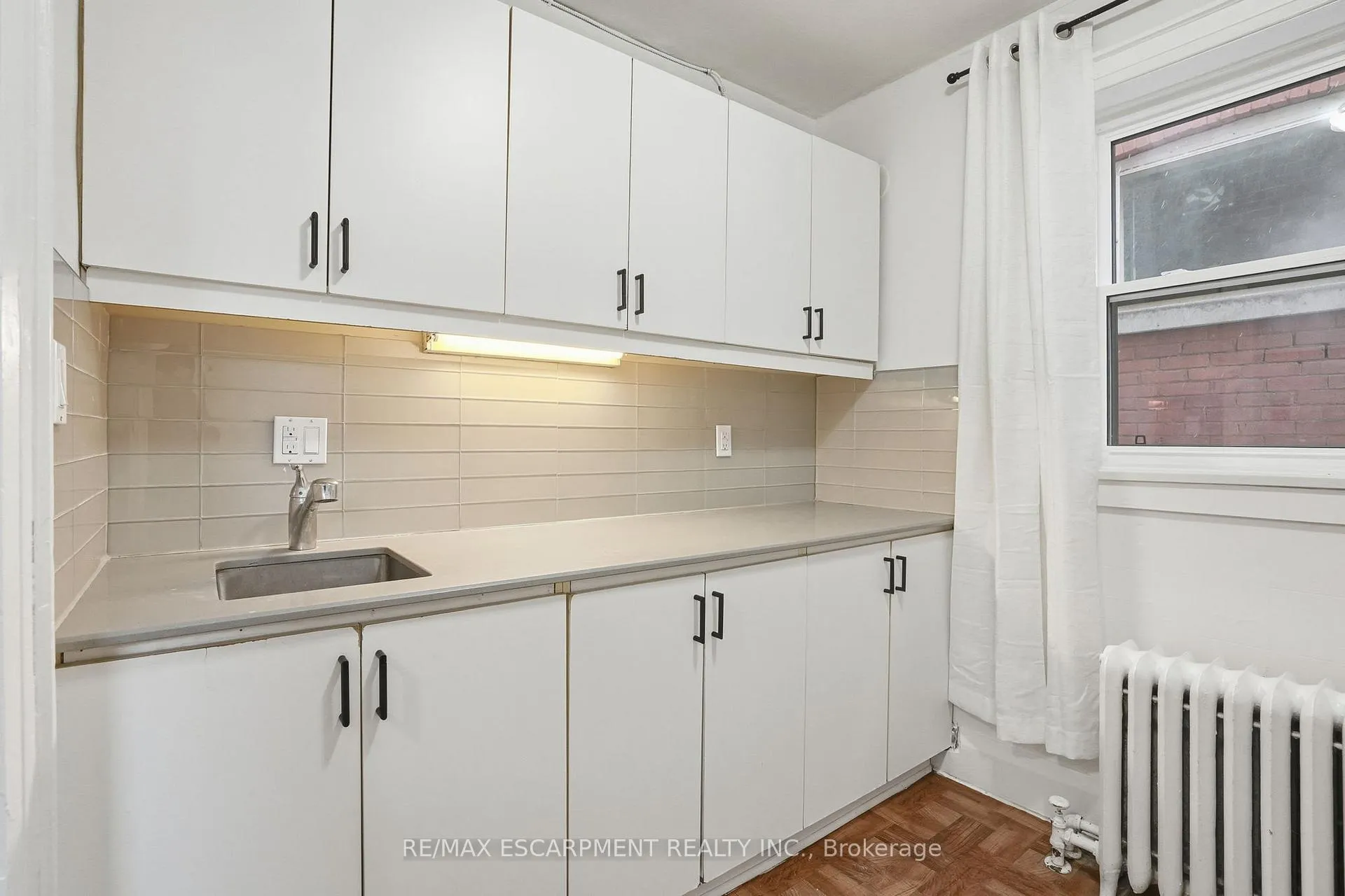 Photo 18 of Unit 8, 316 Aberdeen Avenue, Hamilton, Kirkendall — HOMEH