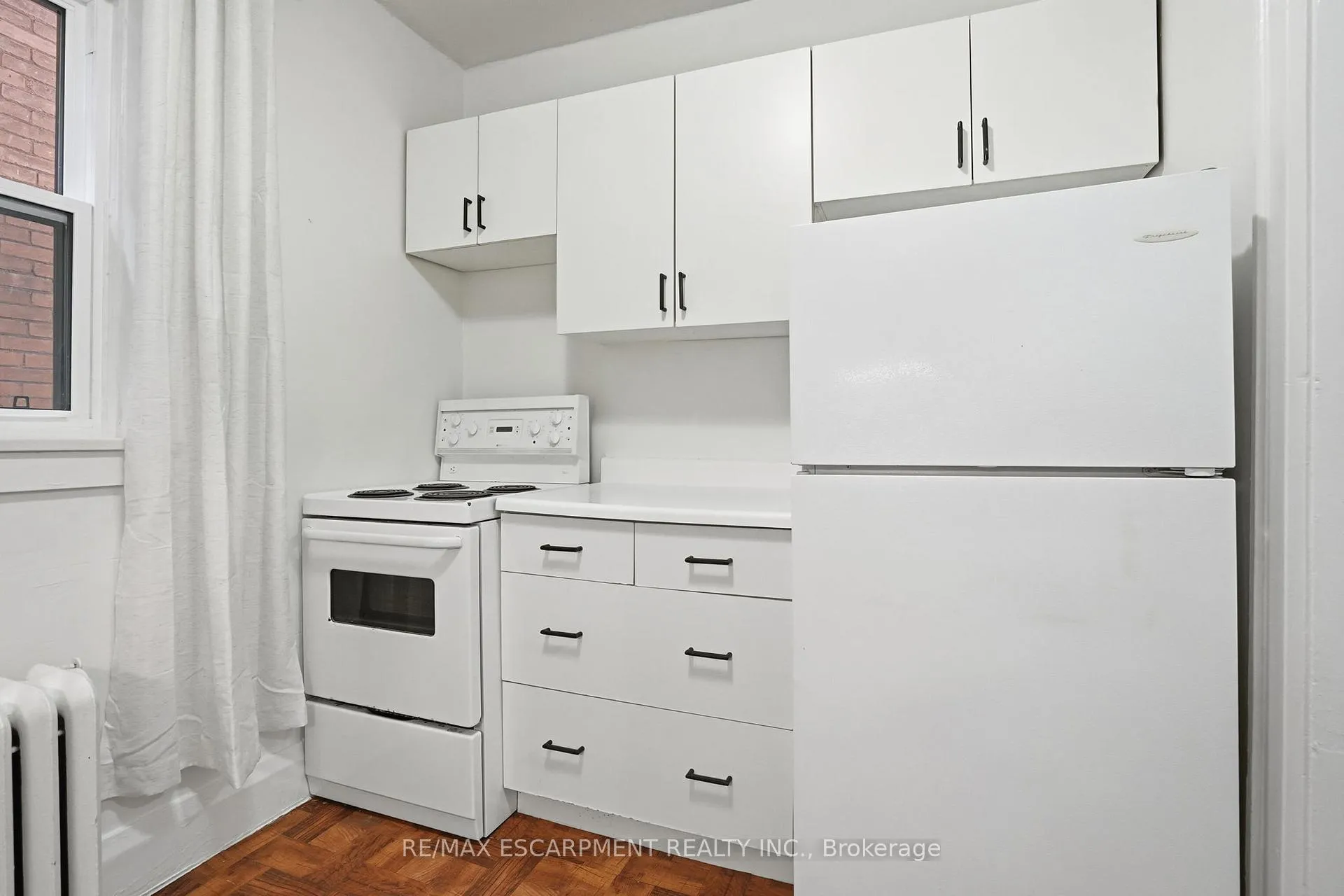 Photo 19 of Unit 8, 316 Aberdeen Avenue, Hamilton, Kirkendall — HOMEH
